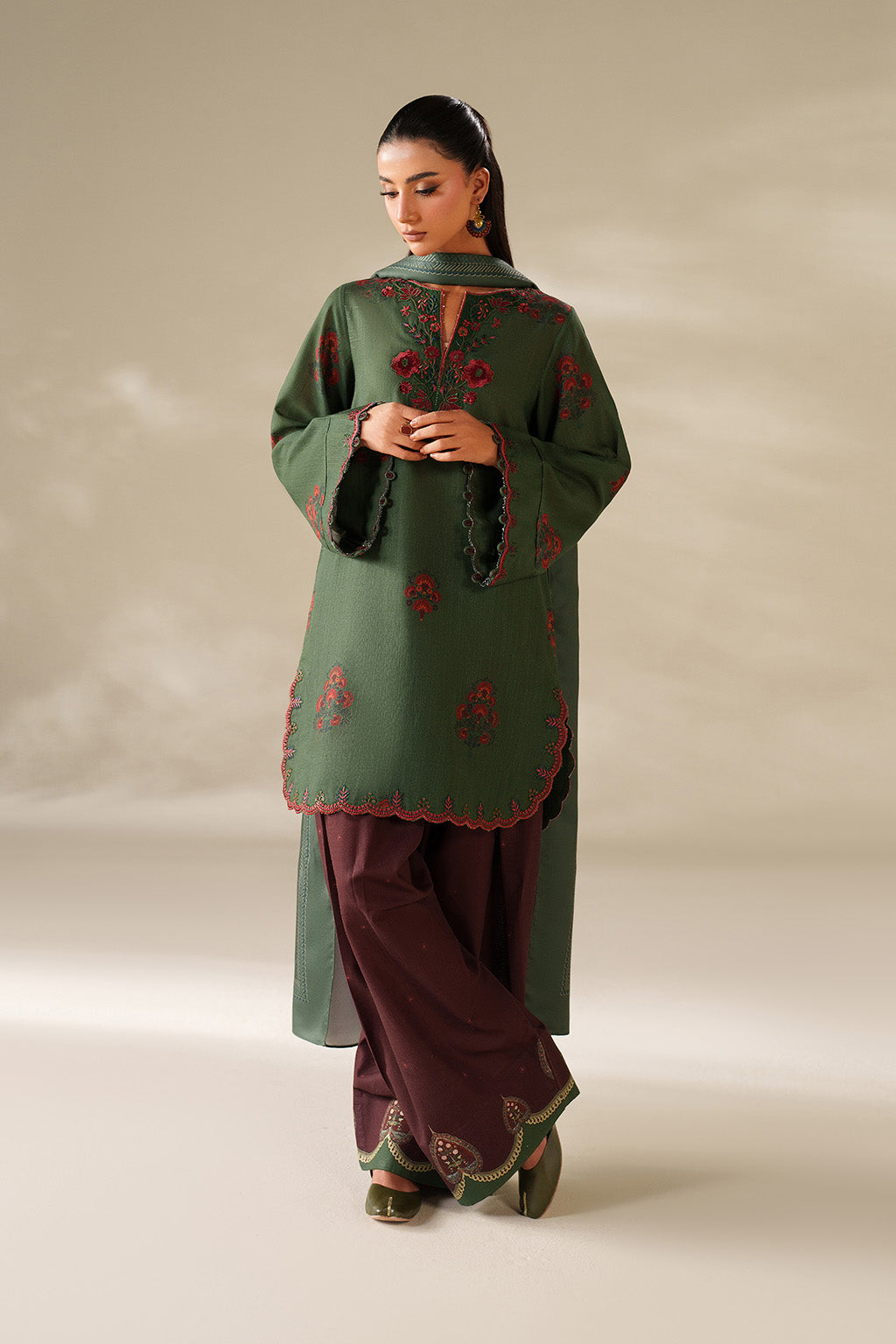 Iznik | Winter Chapter 25 | UE-561 Printed Khaddar