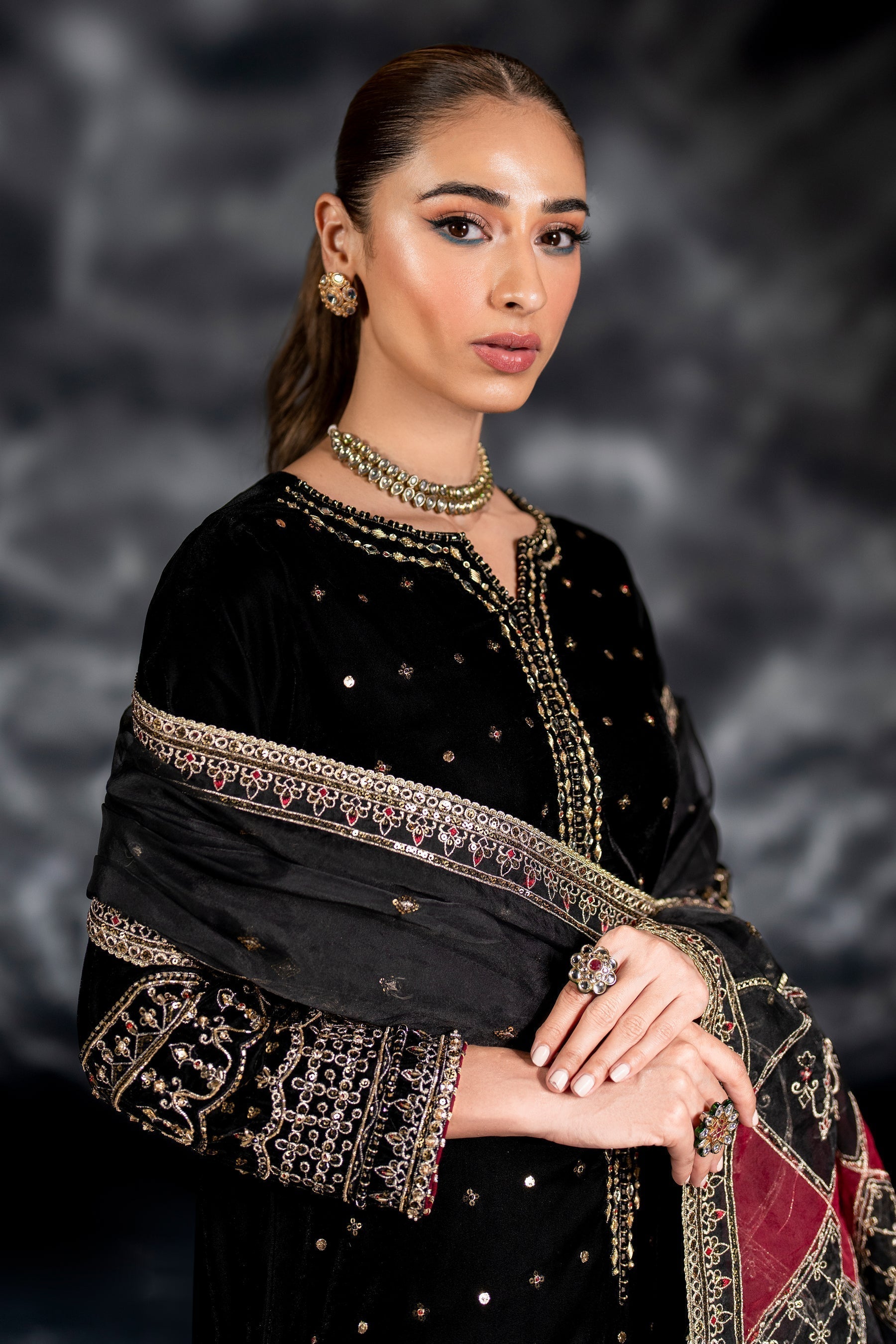 Naqshi | Makhmal 24 | ZUNI - Riwayat-e-Khas