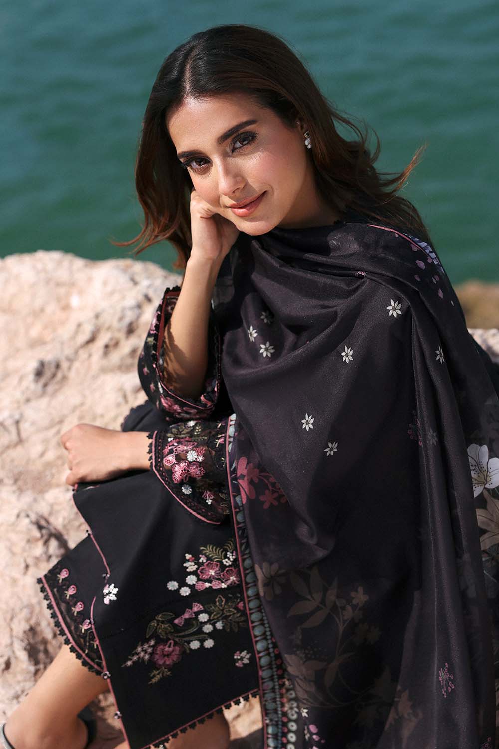 Seran | Afsanah Lawn 25 | ZOYA - Riwayat-e-Khas