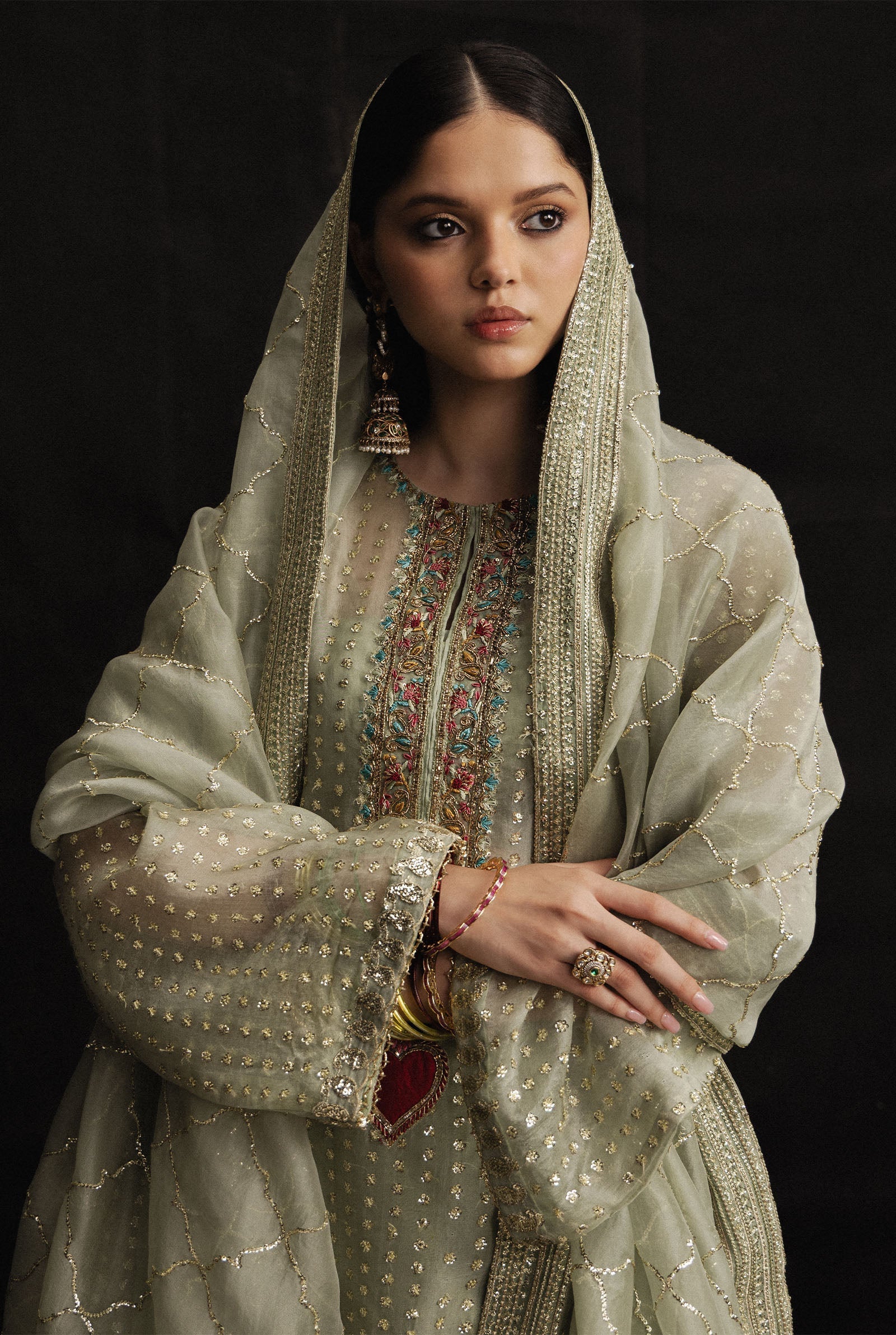 Zara Shahjahan | Studio Portraits | Marvi