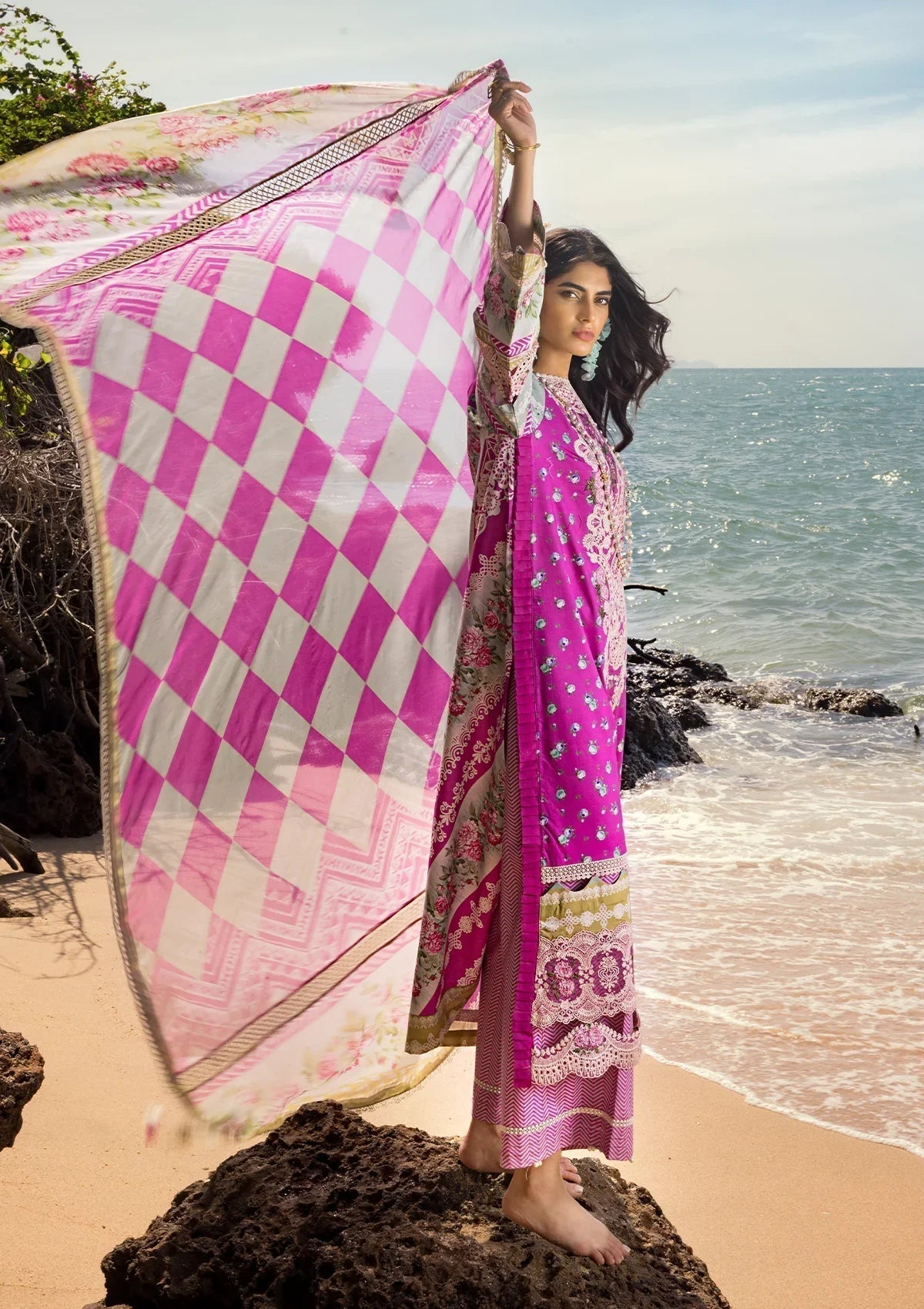 ELAF Signature Embroidered Lawn 3Pc Suit ESL-04B ENCHANTMENT