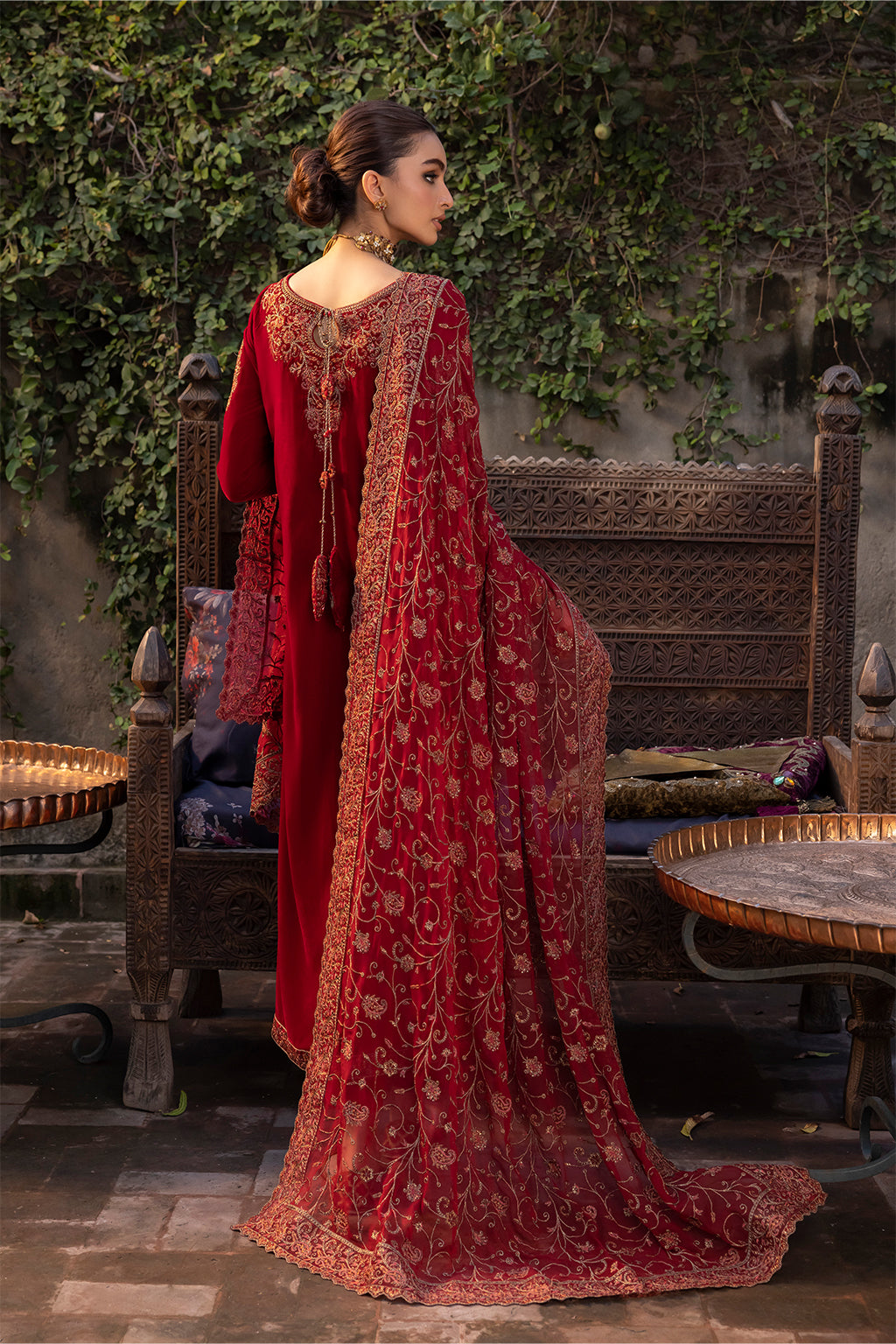 IZNIK | IV-37 MANIJEH - Riwayat-e-khas