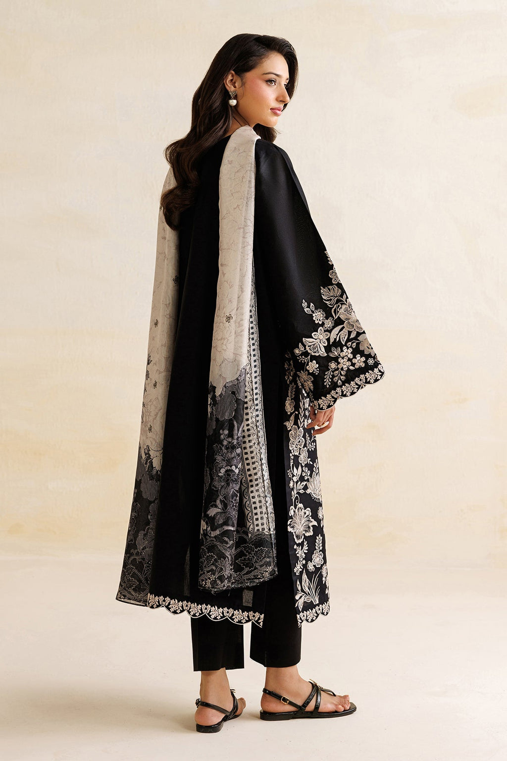Baroque | Embroidered Lawn | SF-4471