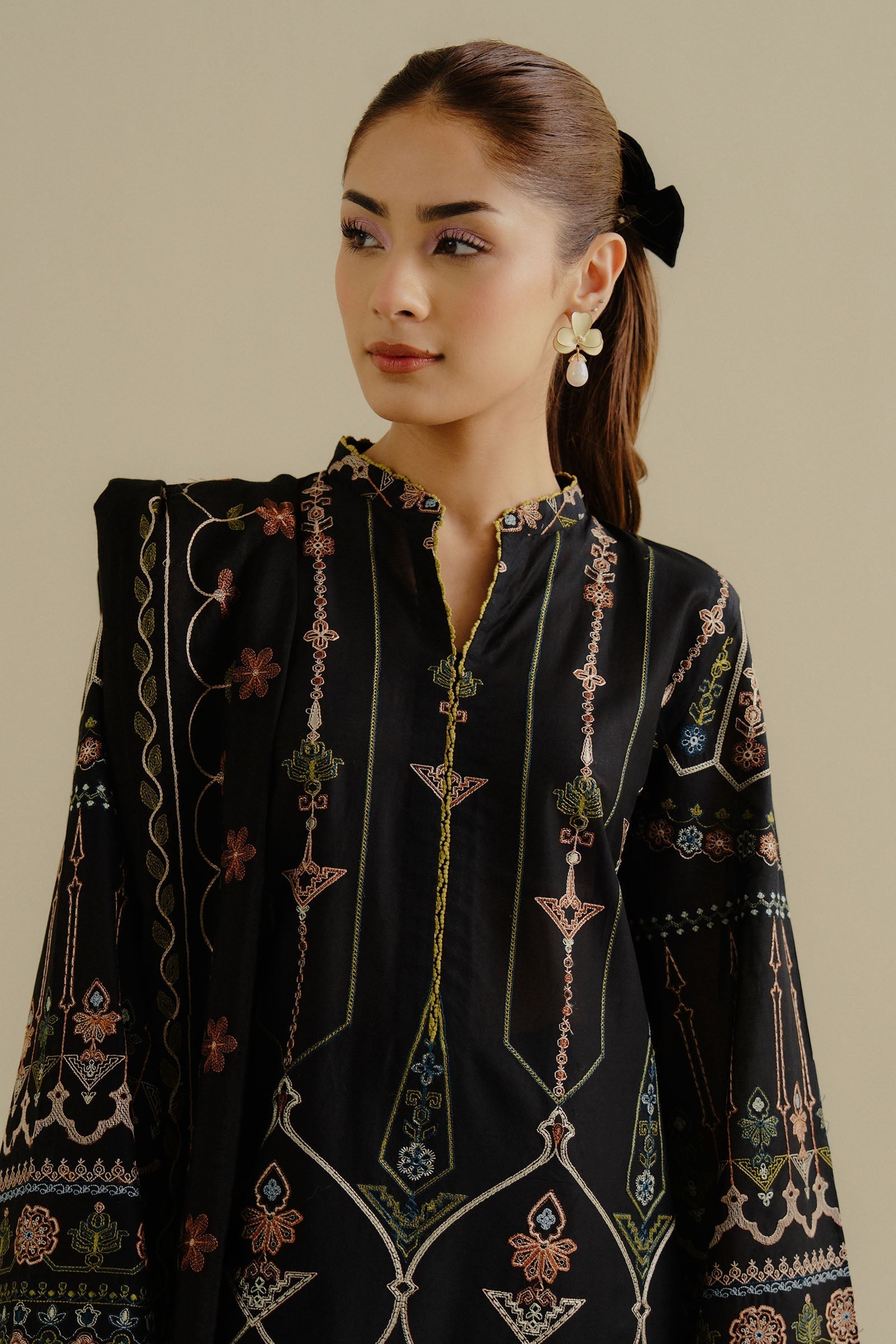 Zara Shahjahan | Coco Lawn 25 | Iris-2A