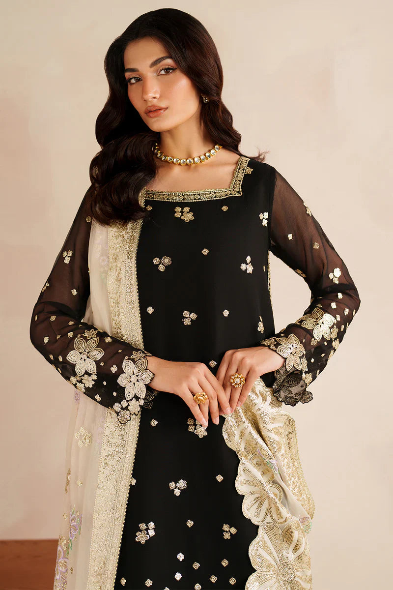 Farasha | STITCHED FORMALS ’26 | Gold Shadow