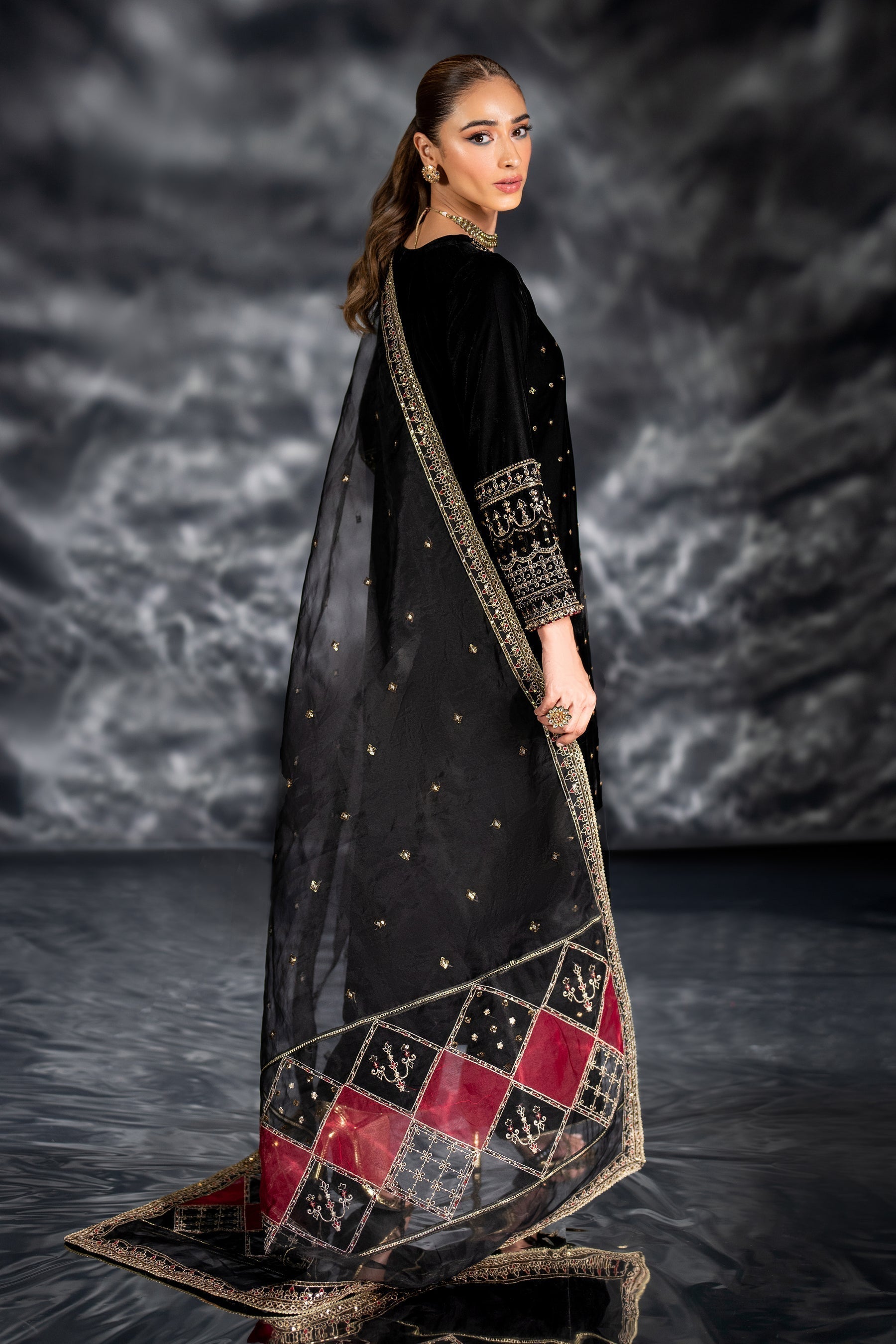 Naqshi | Makhmal 24 | ZUNI - Riwayat-e-Khas