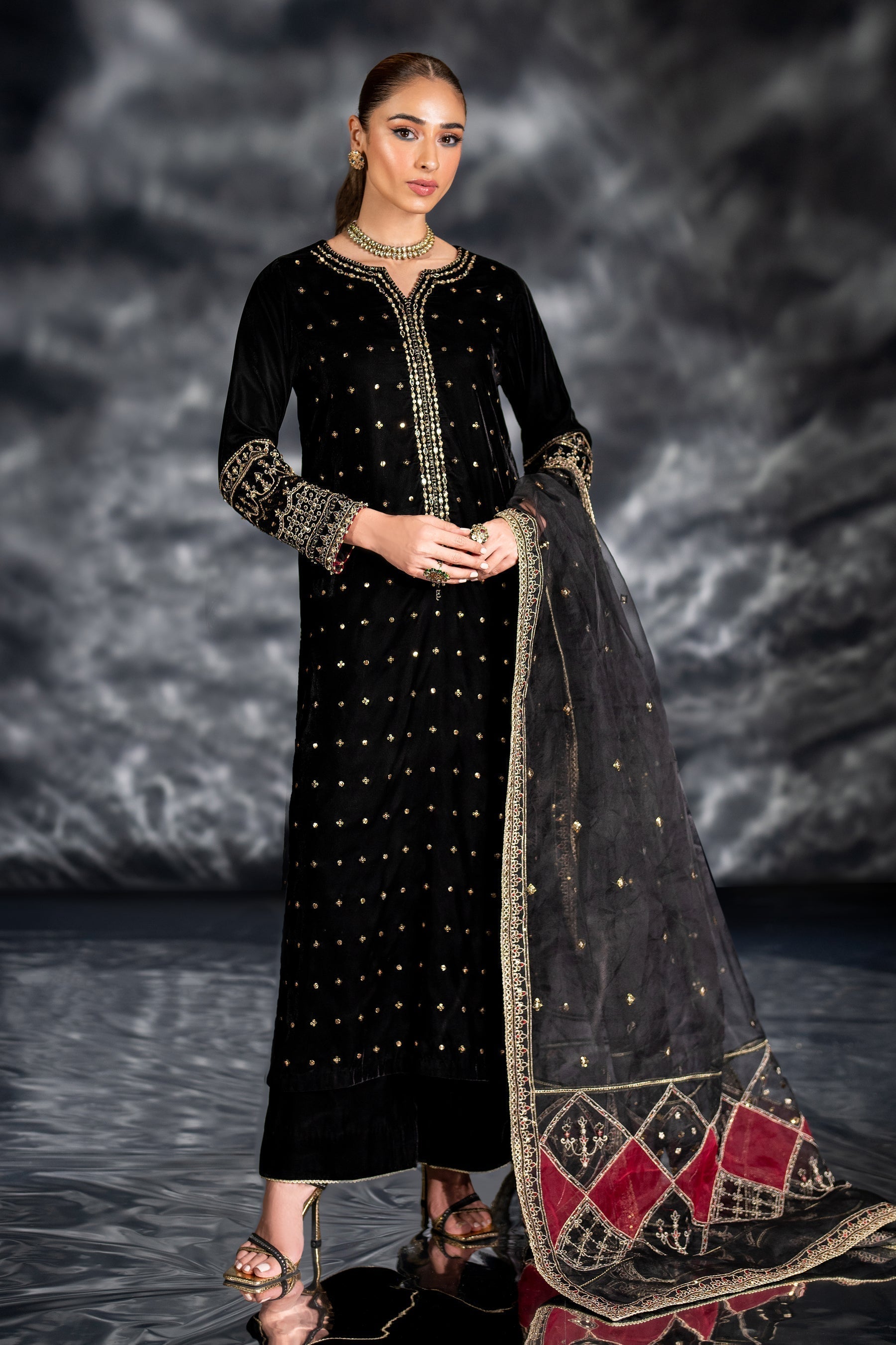 Naqshi | Makhmal 24 | ZUNI - Riwayat-e-Khas