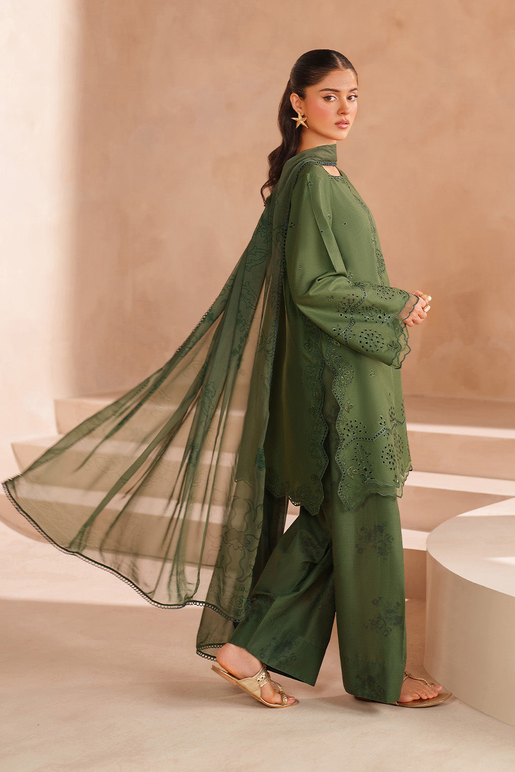 Iznik | Ramadan Edit | UE-603 Embroidered Lawn