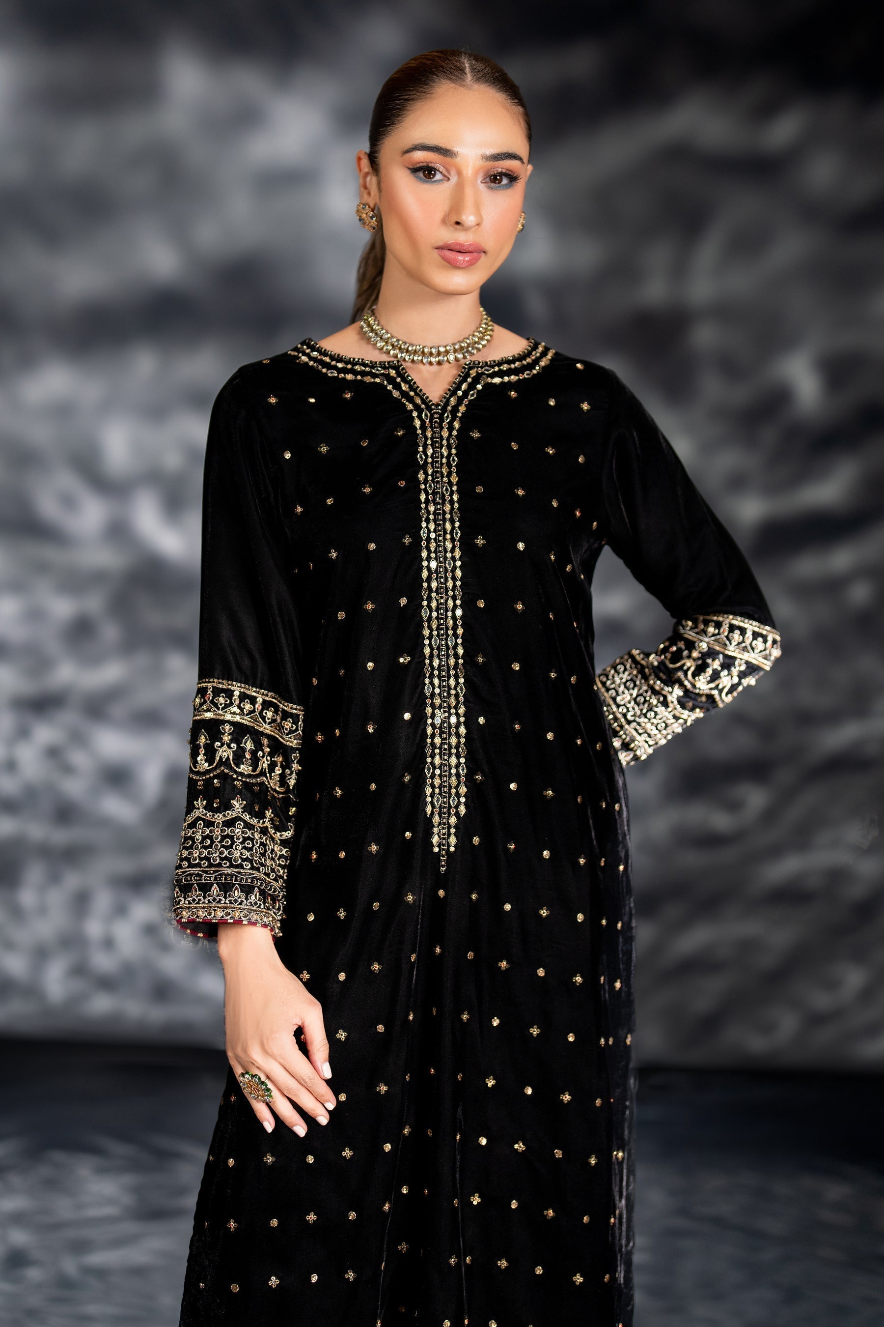 Naqshi | Makhmal 24 | ZUNI - Riwayat-e-Khas