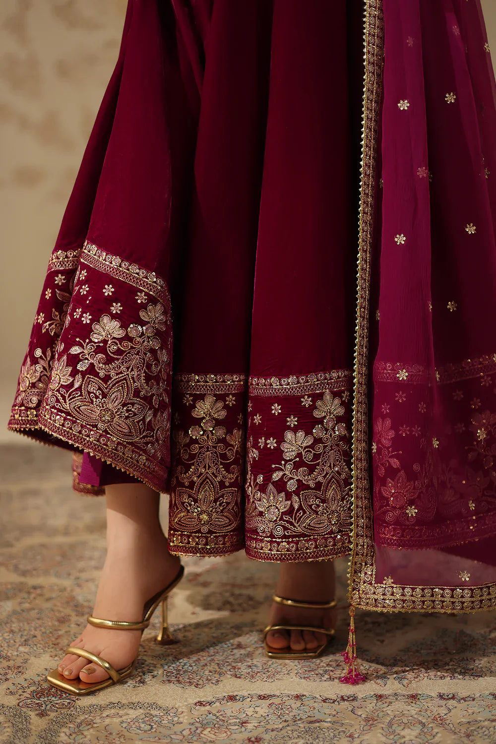 Baroque | EMBROIDERED VELVET | PR-1225