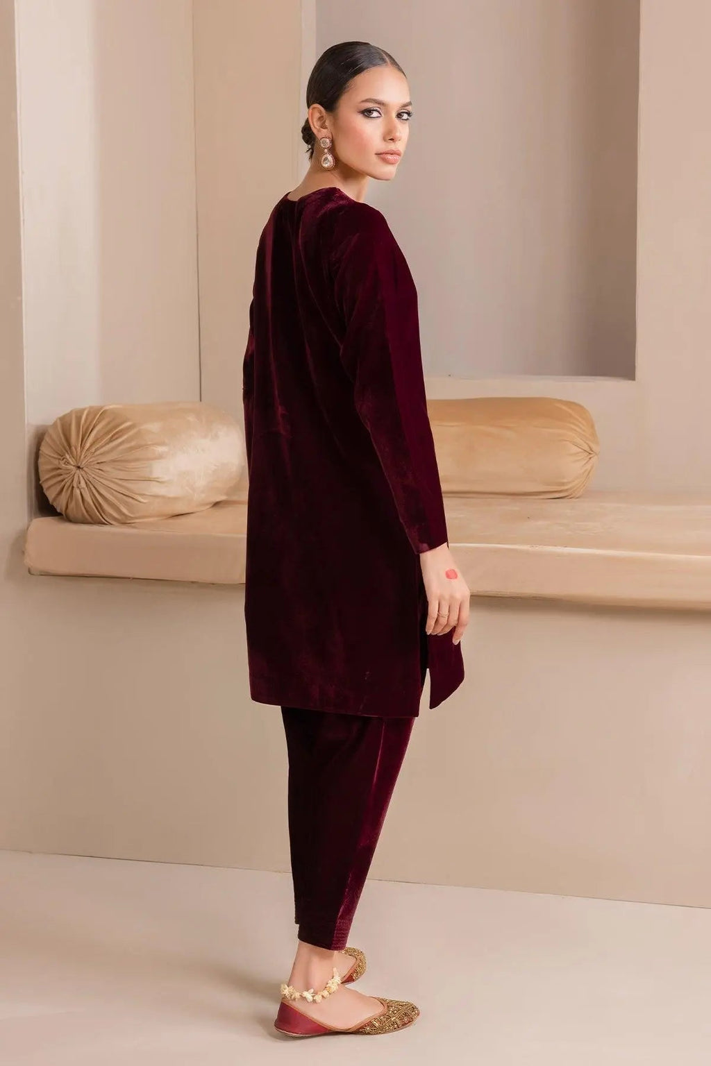 SOLID VELVET SUIT PR-850 - Riwayat-e-khas