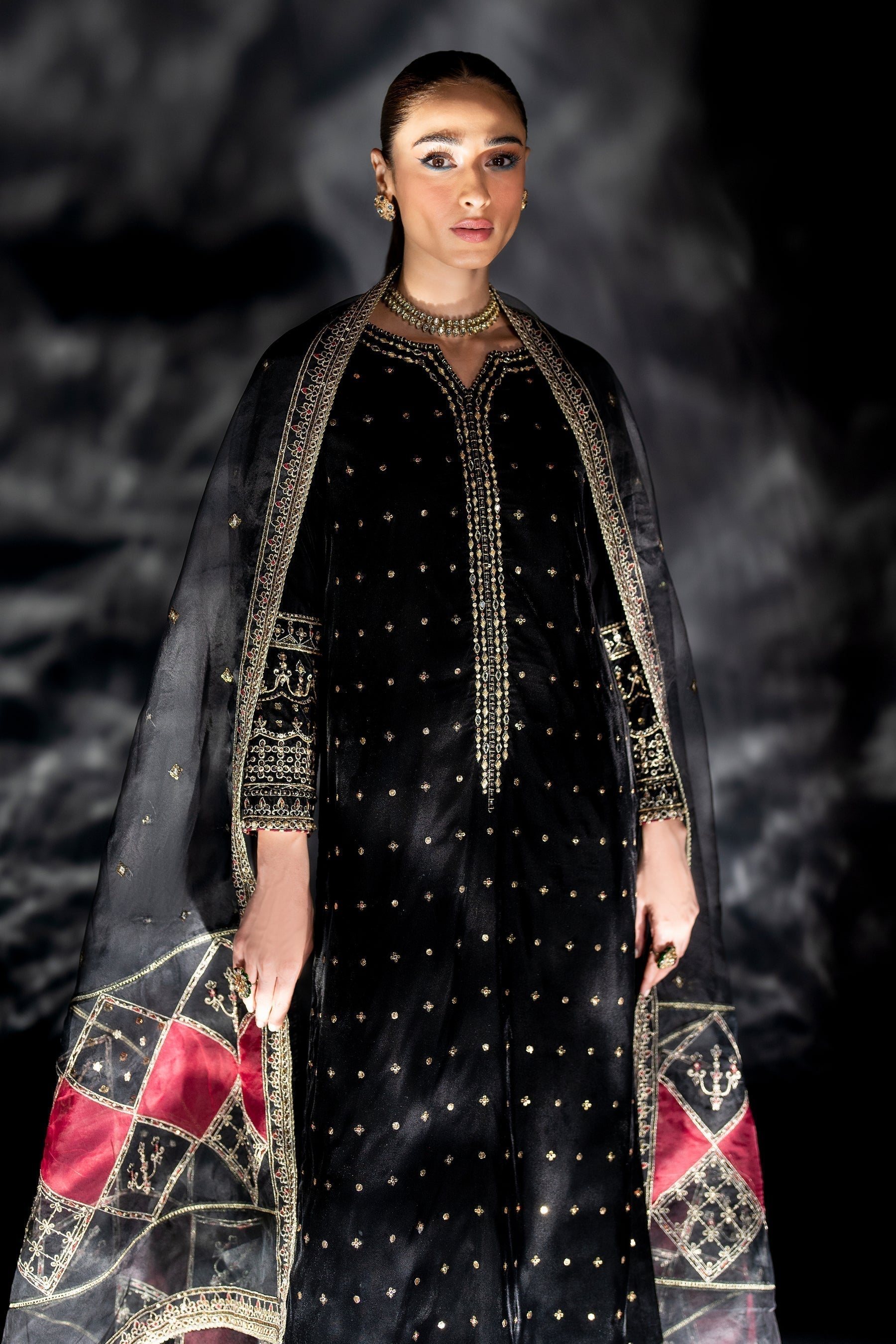Naqshi | Makhmal 24 | ZUNI - Riwayat-e-Khas