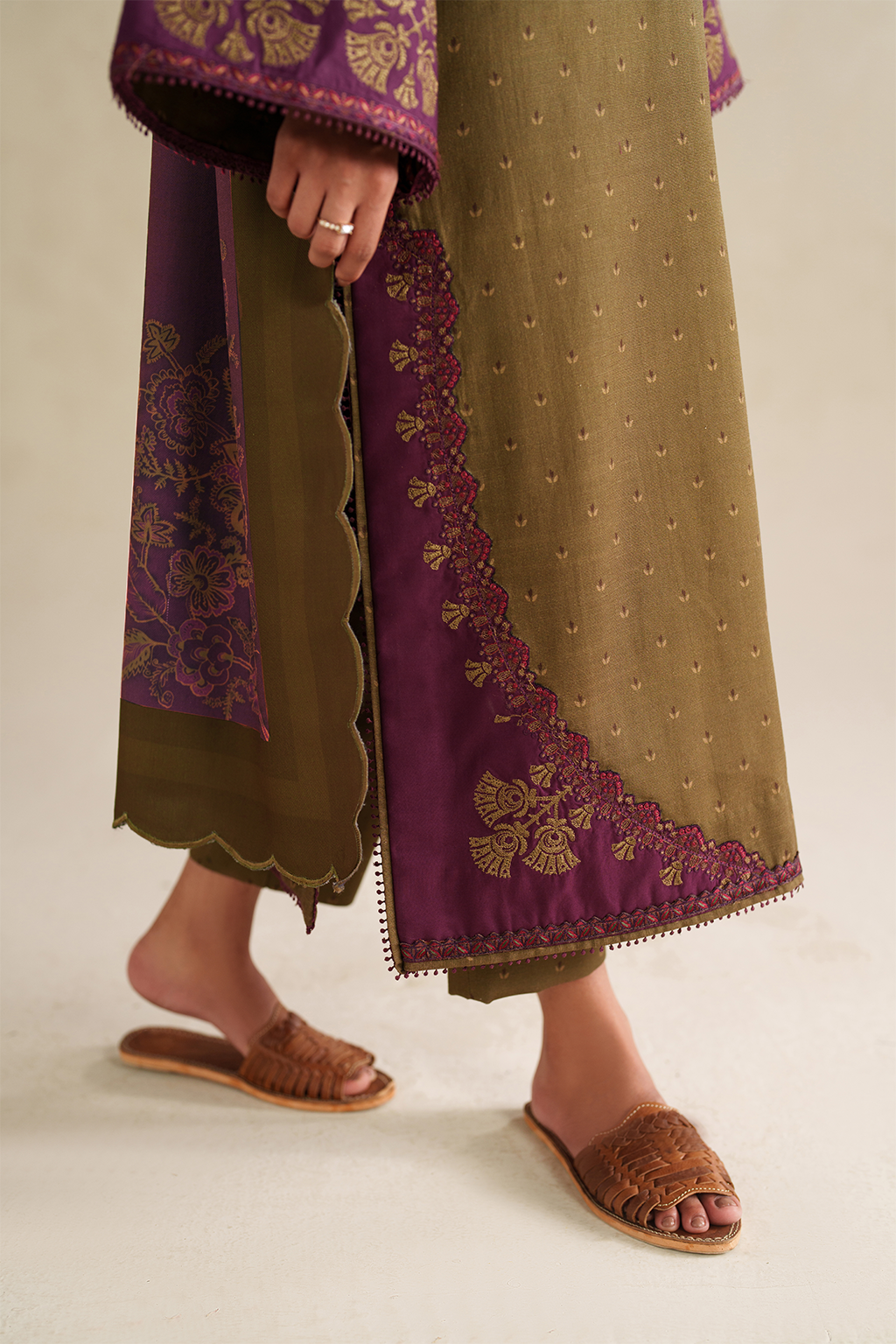 Iznik | Winter Chapter 25 | UE-573 Printed Khaddar
