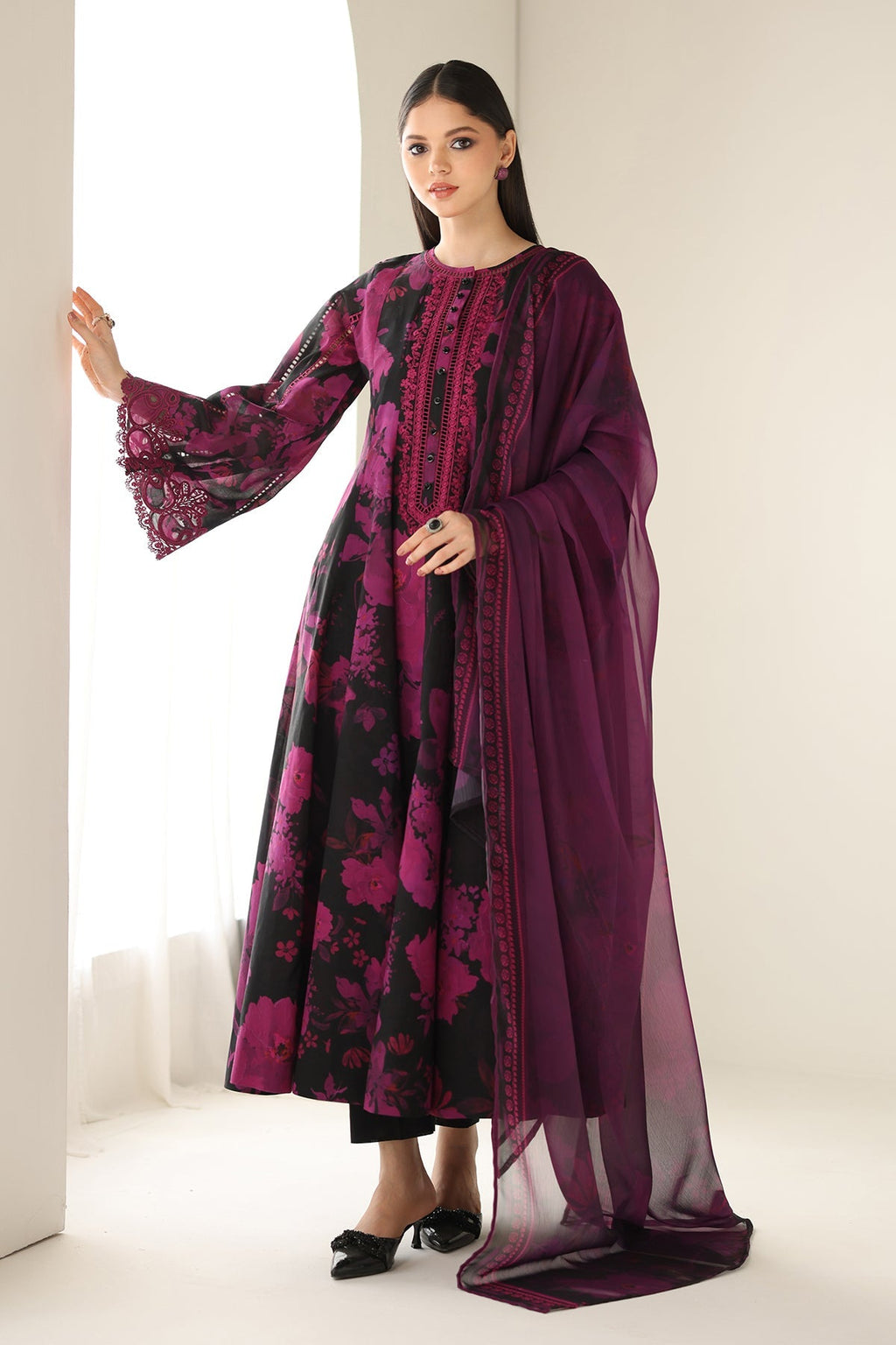 Baroque | Embroidered Lawn | SF-4174