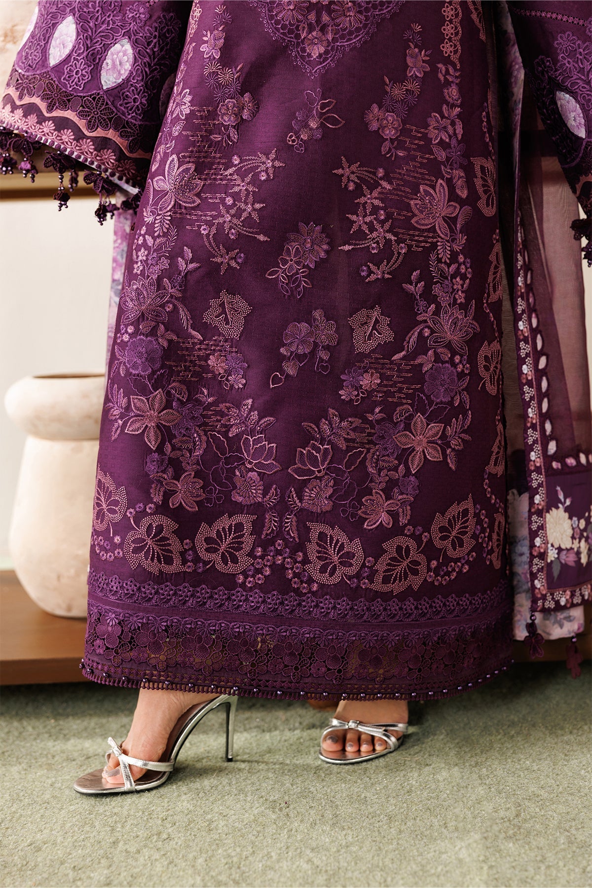 Baroque | Edit Lawnƒ??26 | EMBROIDERED LAWN EL26-D02 UNSTITCHED