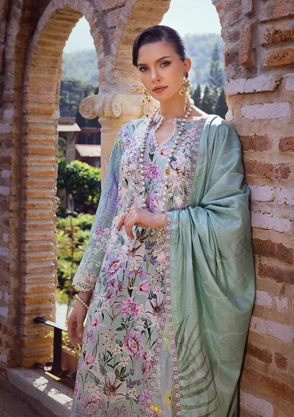 Elaf Premium Print Chikankari Lawn 3Pc Suit ECT-03B OAK MIST