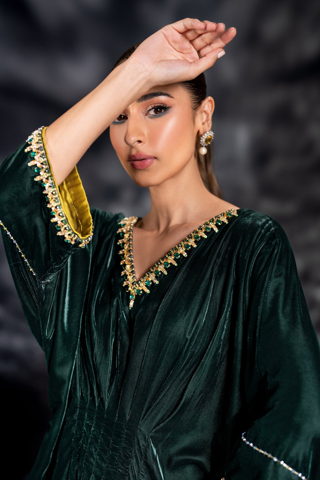 Naqshi | Makhmal 24 | VINNIE - Riwayat-e-Khas