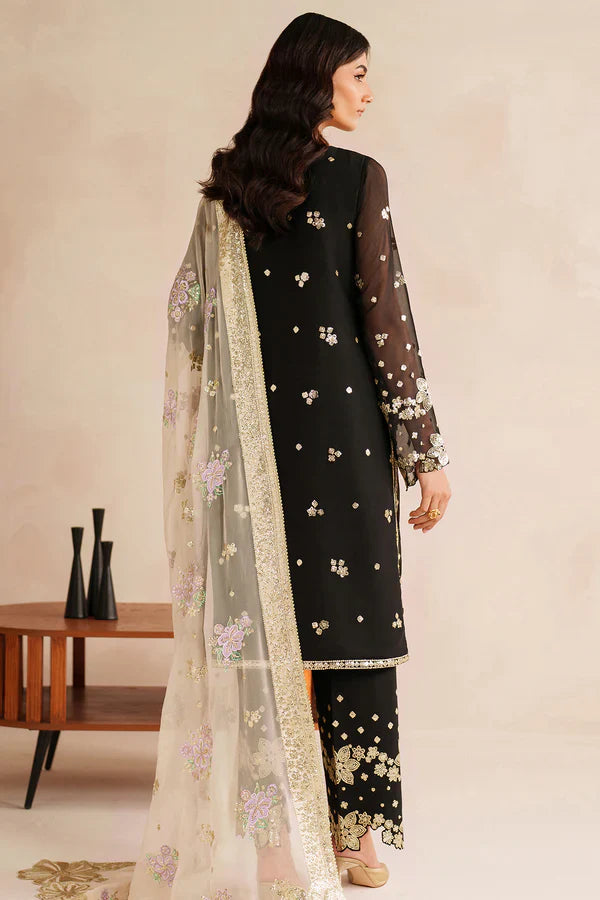 Farasha | STITCHED FORMALS ’26 | Gold Shadow