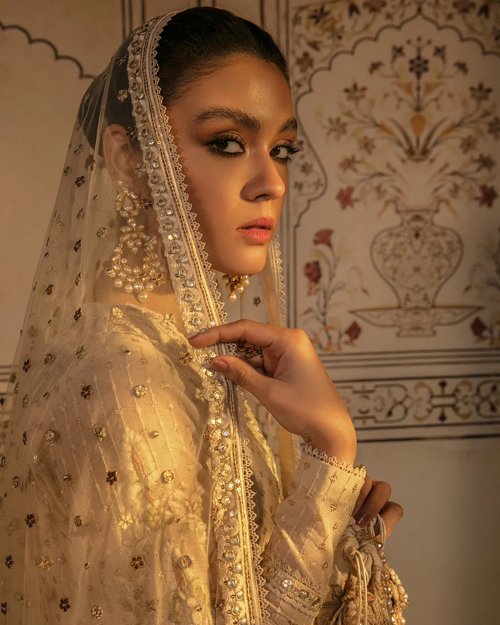 Faiza Saqlain | Amirah | Arezou