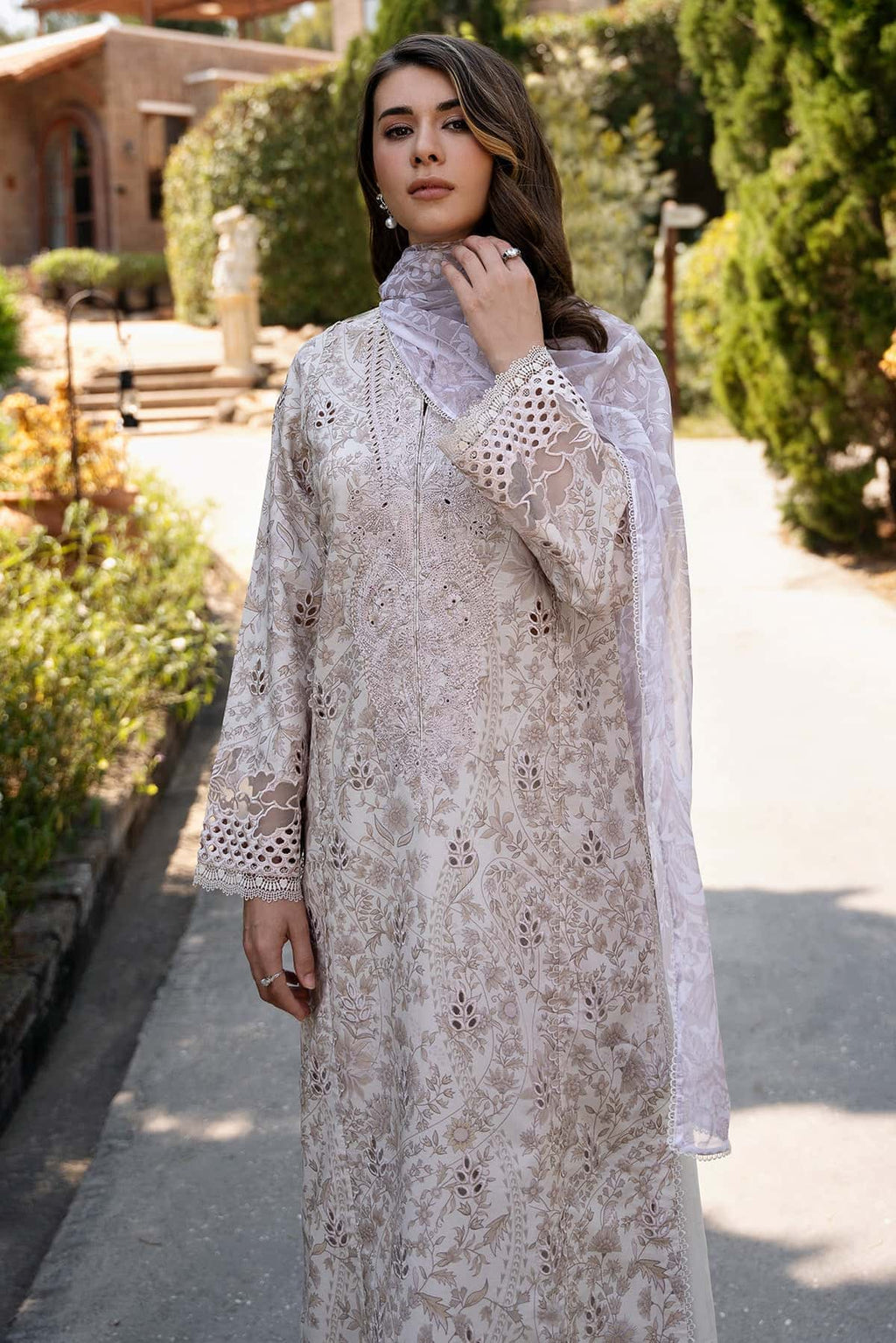 Afrozeh | Damask The Holiday Edit 25 | Lunetta A - Riwayat-e-Khas