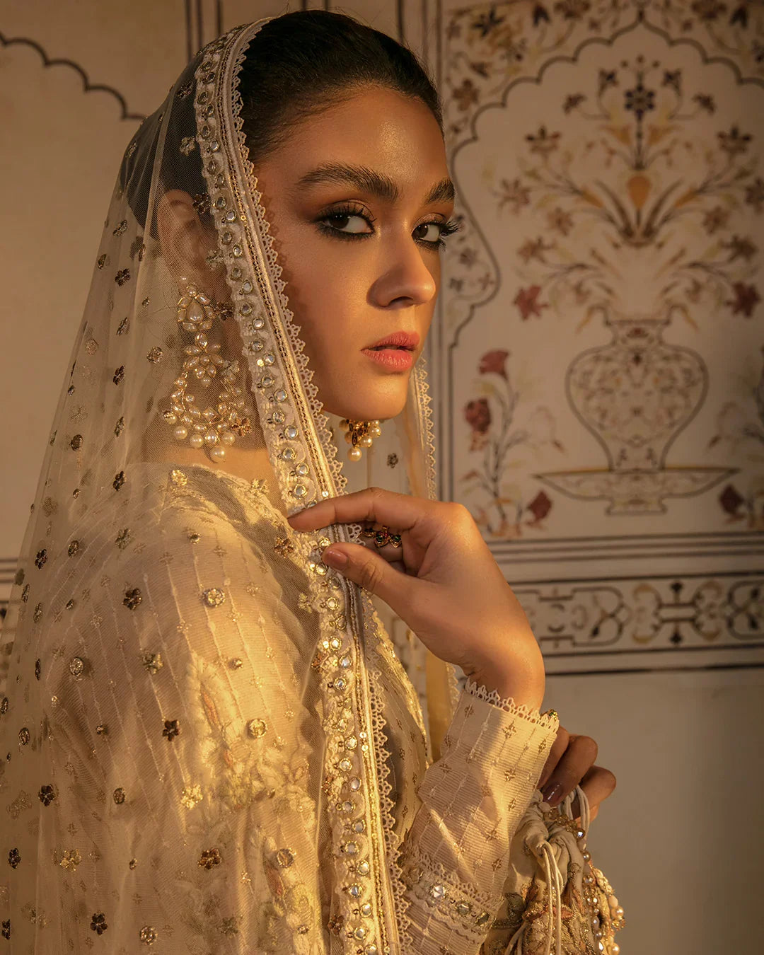 Faiza Saqlain | Amirah | Arezou