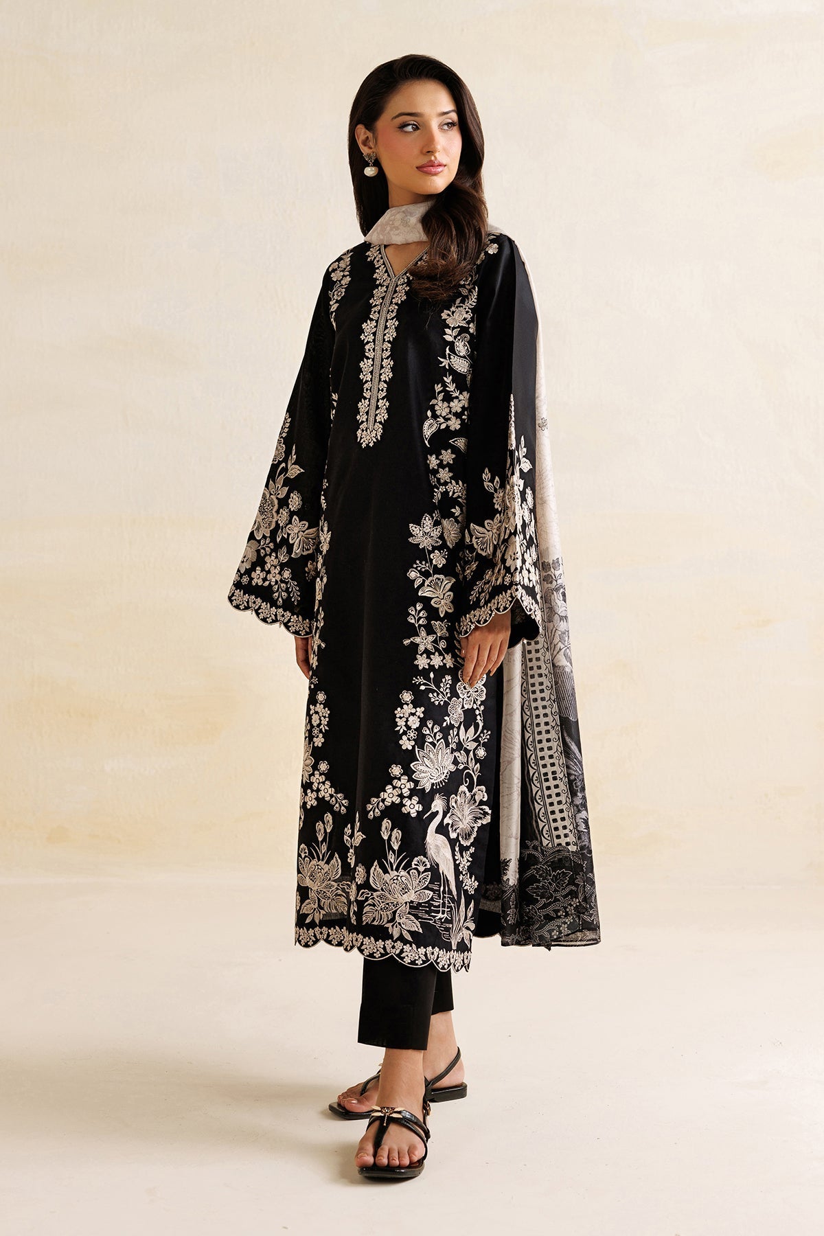 Baroque | Embroidered Lawn | SF-4471