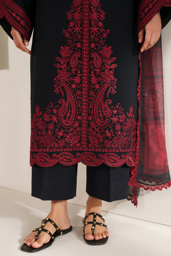 Farasha | Summer Weaves Embroidered lawn'26 | Floral Flame