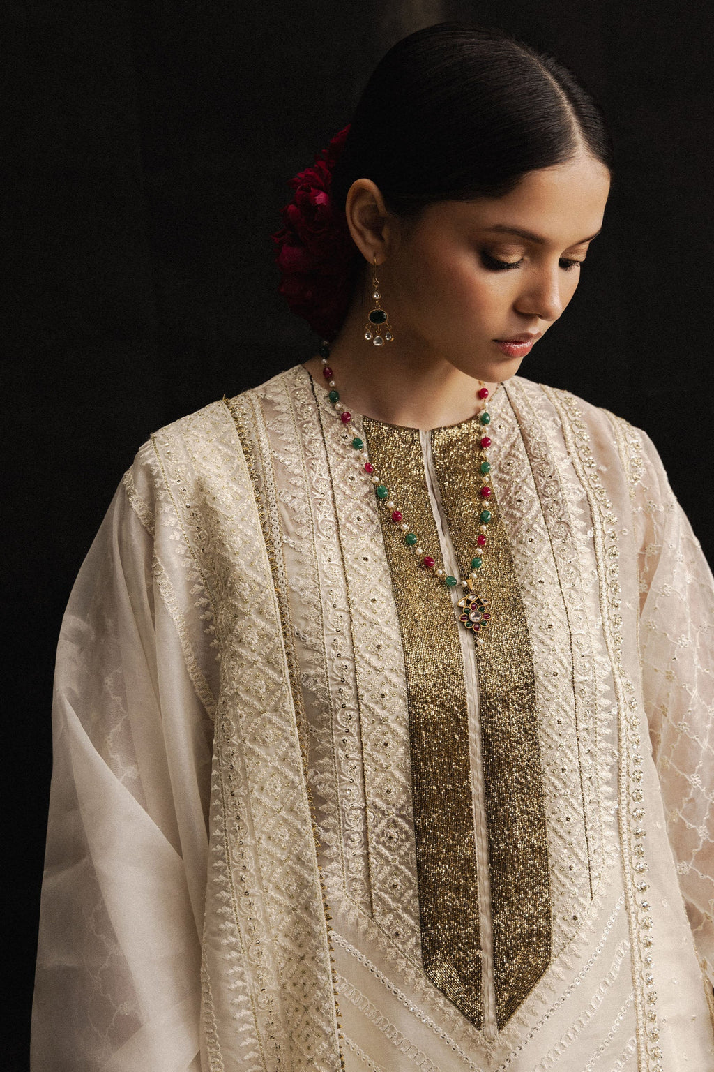 Zara Shahjahan | Studio Portraits | Zarrin