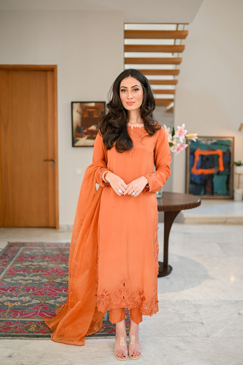 Leon | Leon Luxe Collection | NAZ - Riwayat-e-Khas