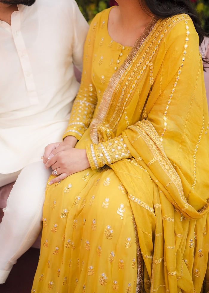 Allure | Mayal Formals | IZNA HAMZA - Riwayat-e-Khas