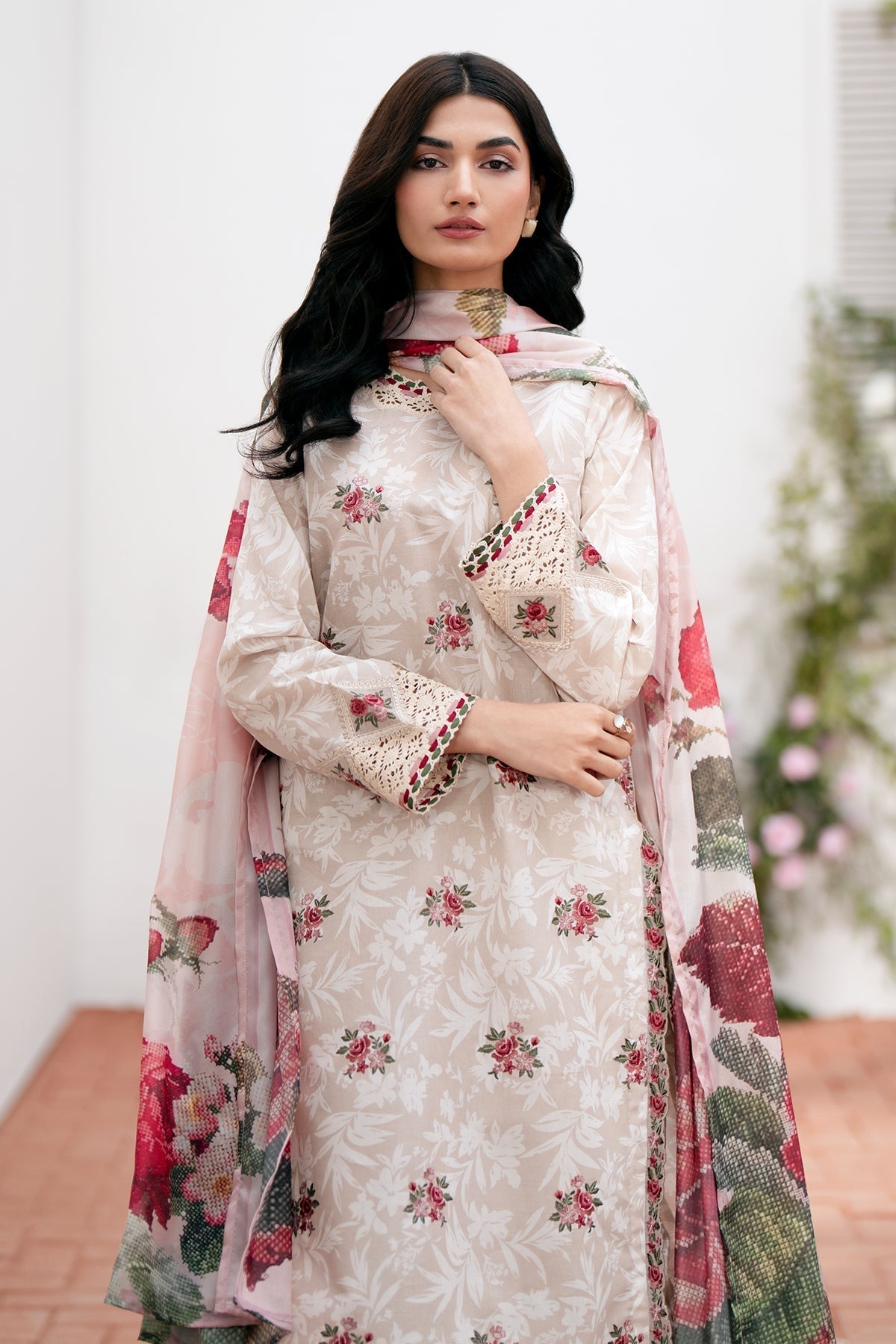 Baroque | Embroidered Lawn | SF-535