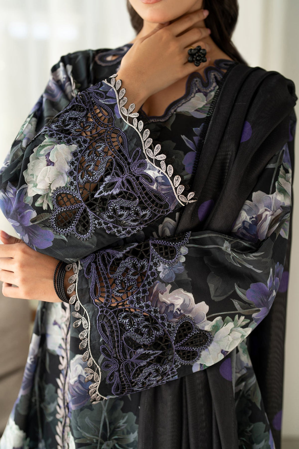 Baroque | Embroidered Lawn | SF-4093