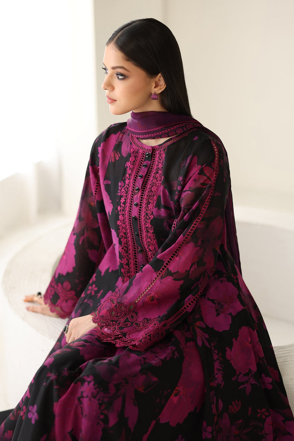Baroque | Embroidered Lawn | SF-4174