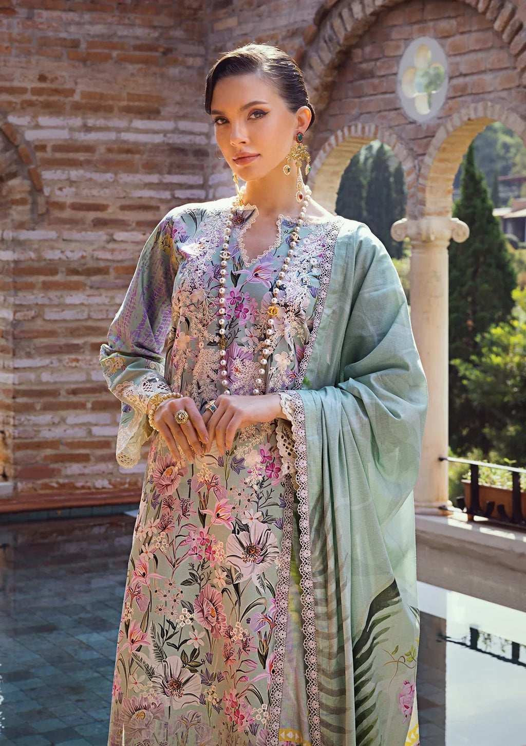 Elaf Premium Print Chikankari Lawn 3Pc Suit ECT-03B OAK MIST