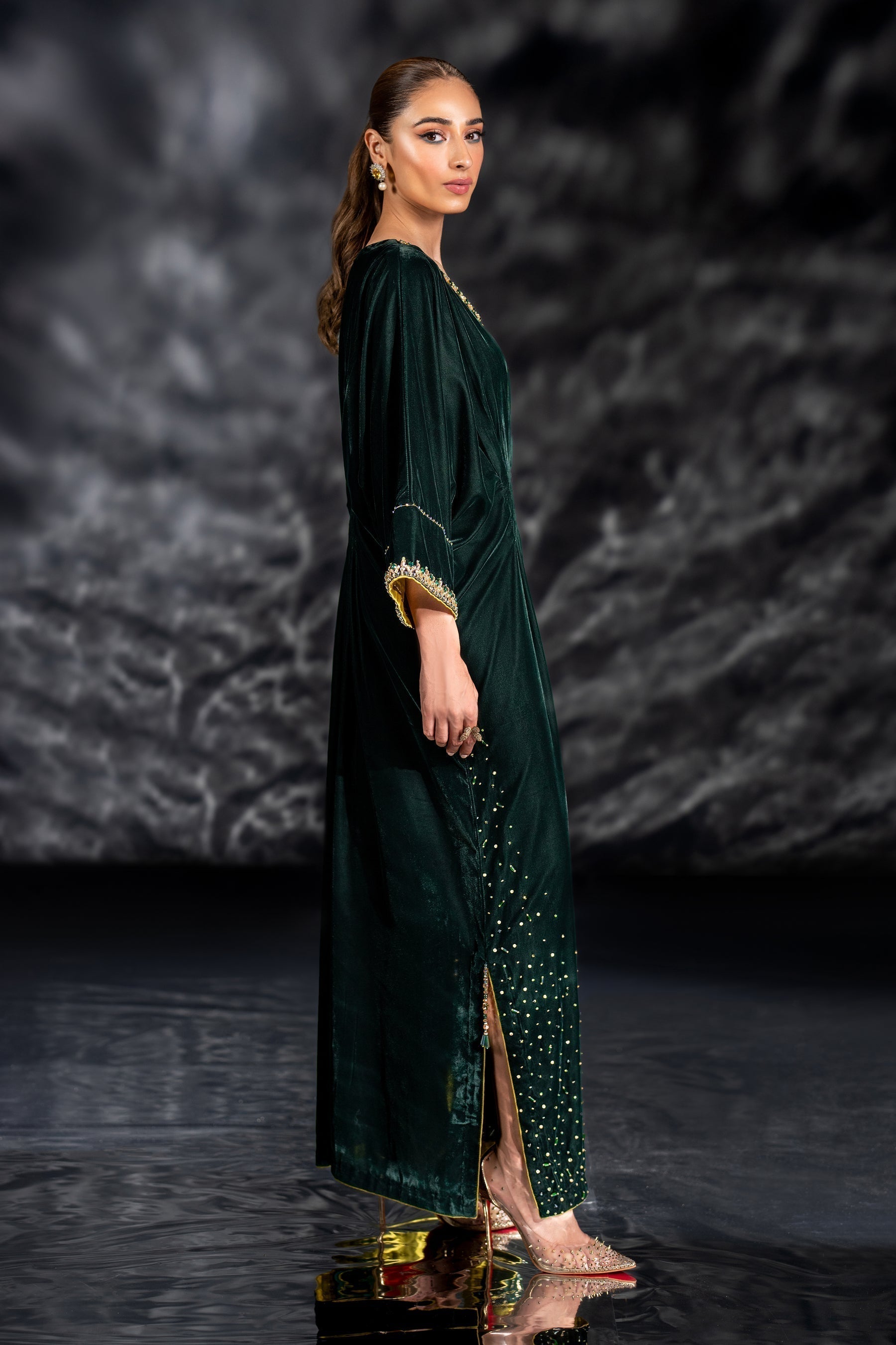 Naqshi | Makhmal 24 | VINNIE - Riwayat-e-Khas