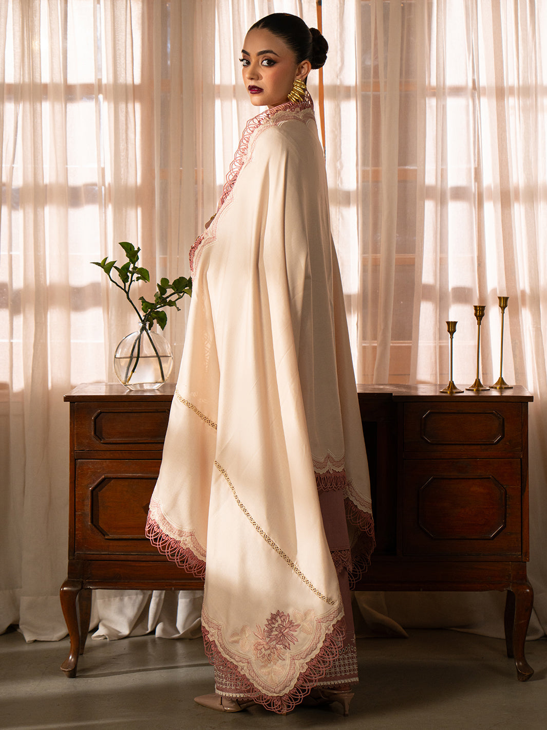 Bin Ilyas | Gulrukh Khaddar 25 | 62-A