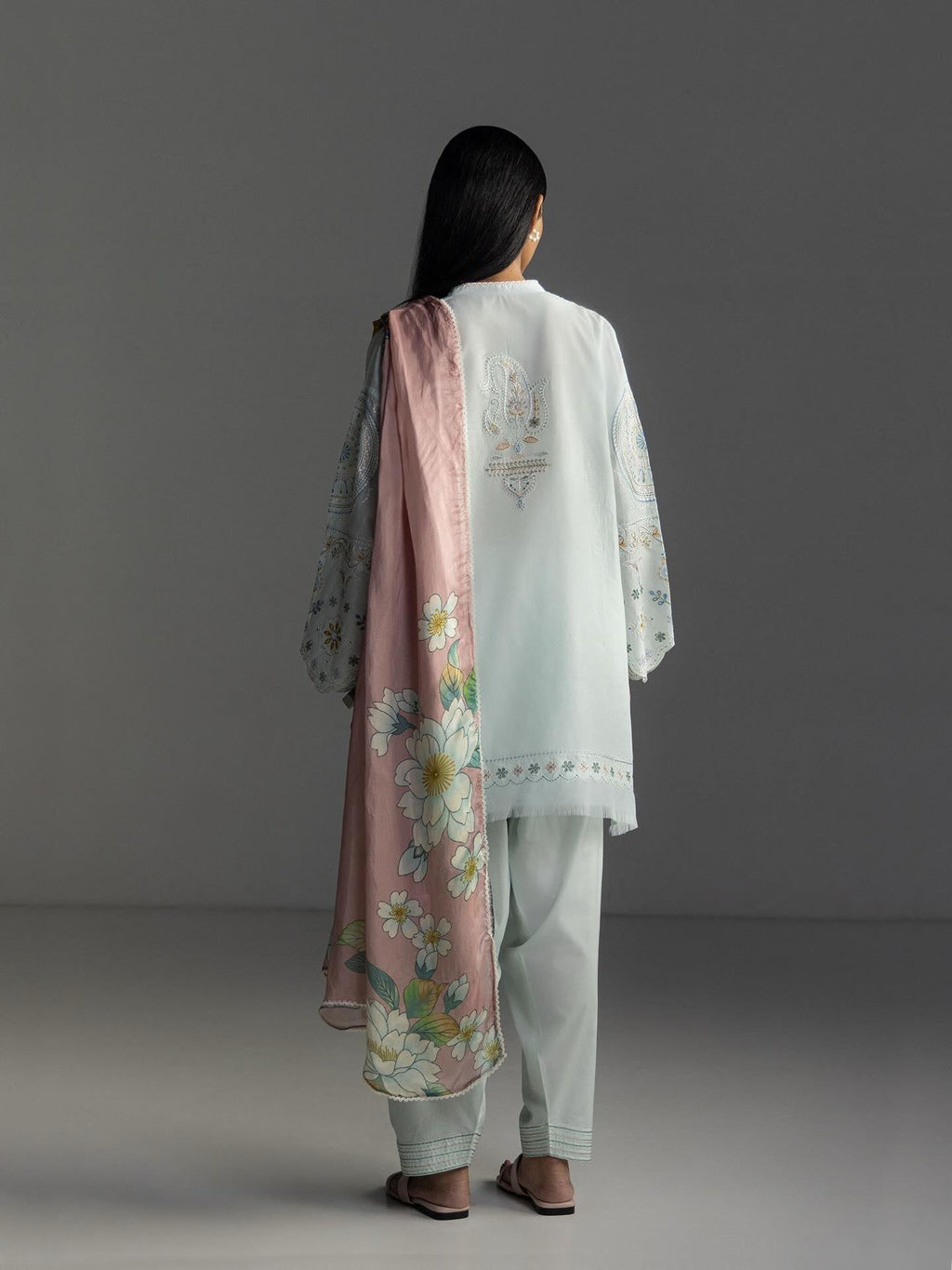 Zara Shahjahan | Coco Lawn 26 | Veya-7B