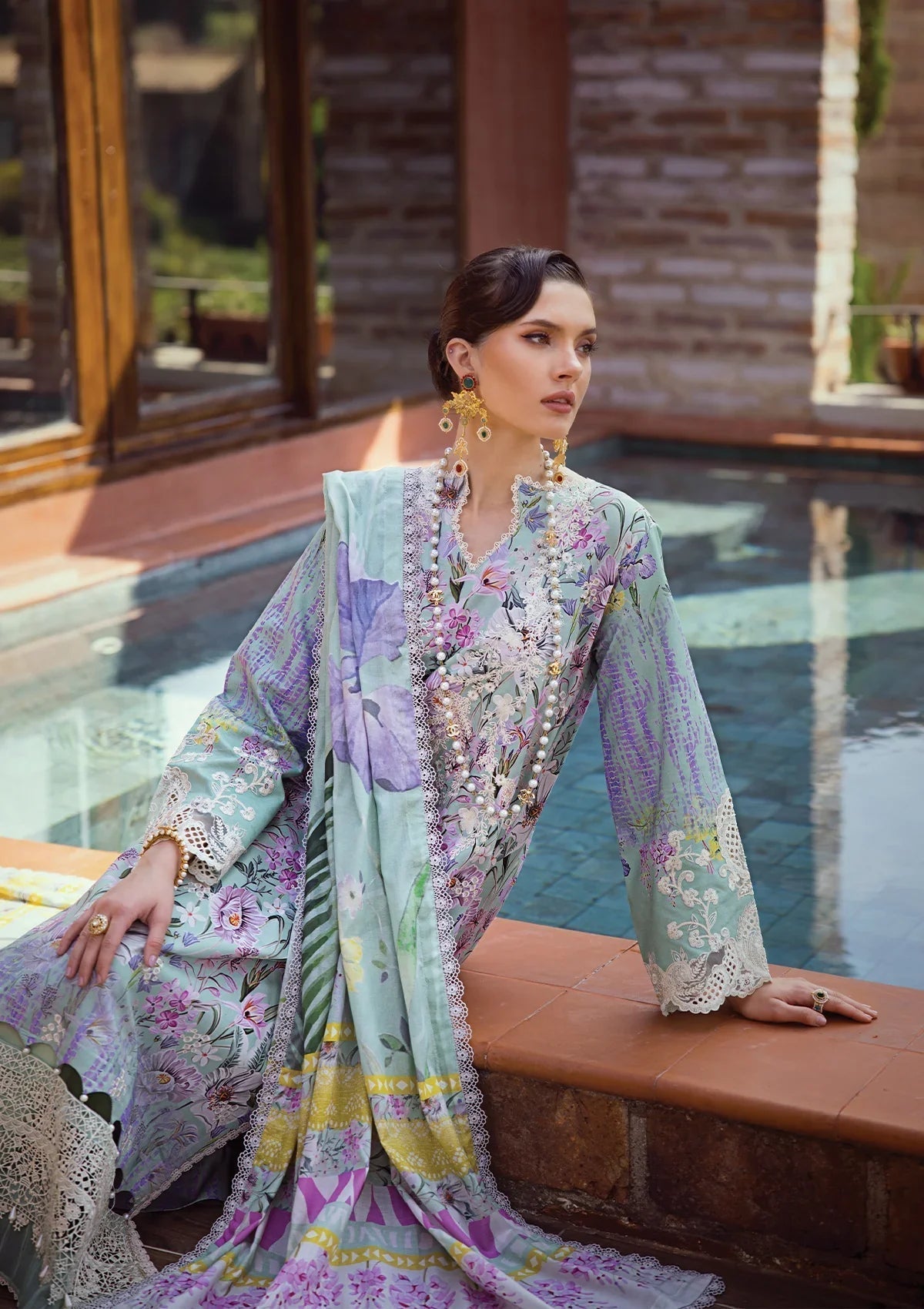 Elaf Premium Print Chikankari Lawn 3Pc Suit ECT-03B OAK MIST