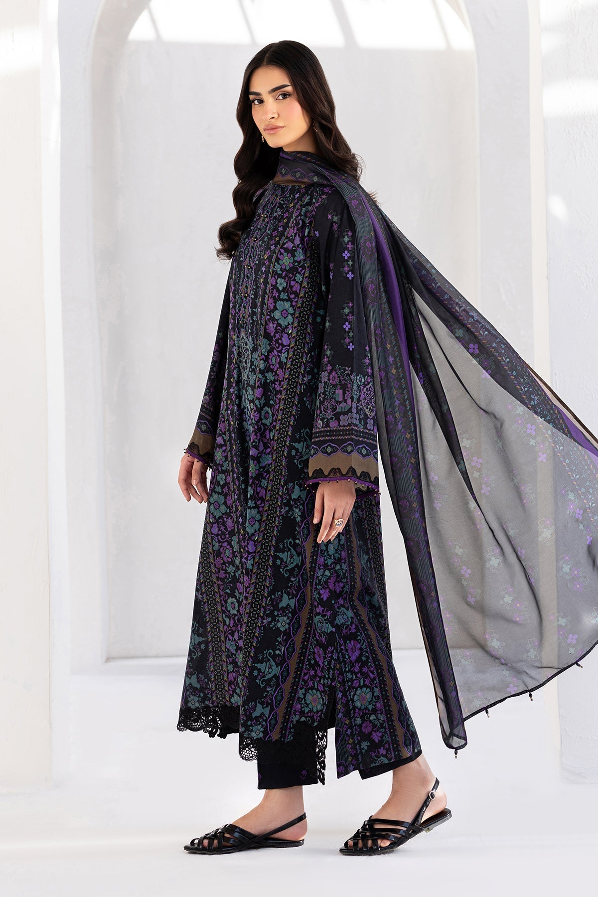 Baroque | Embroidered Lawn | SF-4453