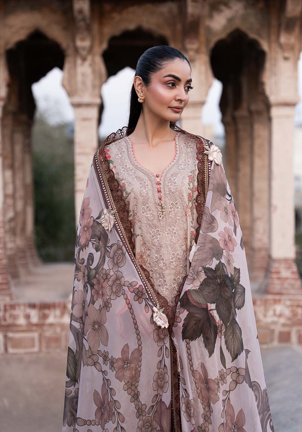 Zarqash | Luxe Lawn 26 |ZQL009