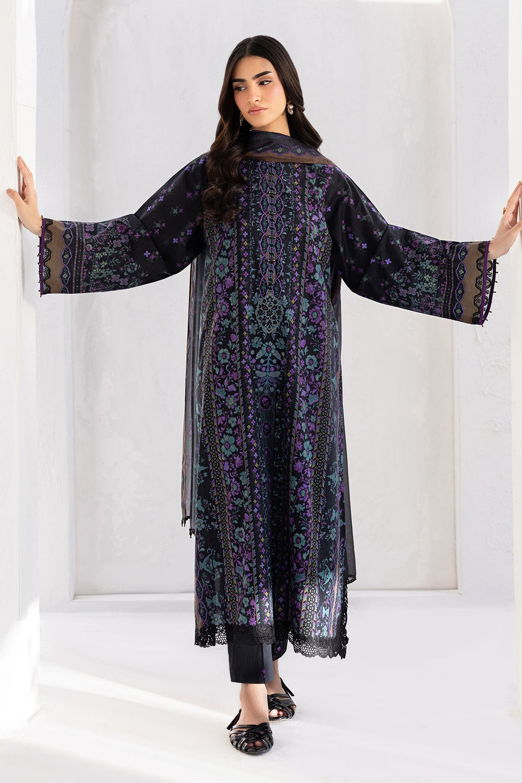 Baroque | Embroidered Lawn | SF-4453