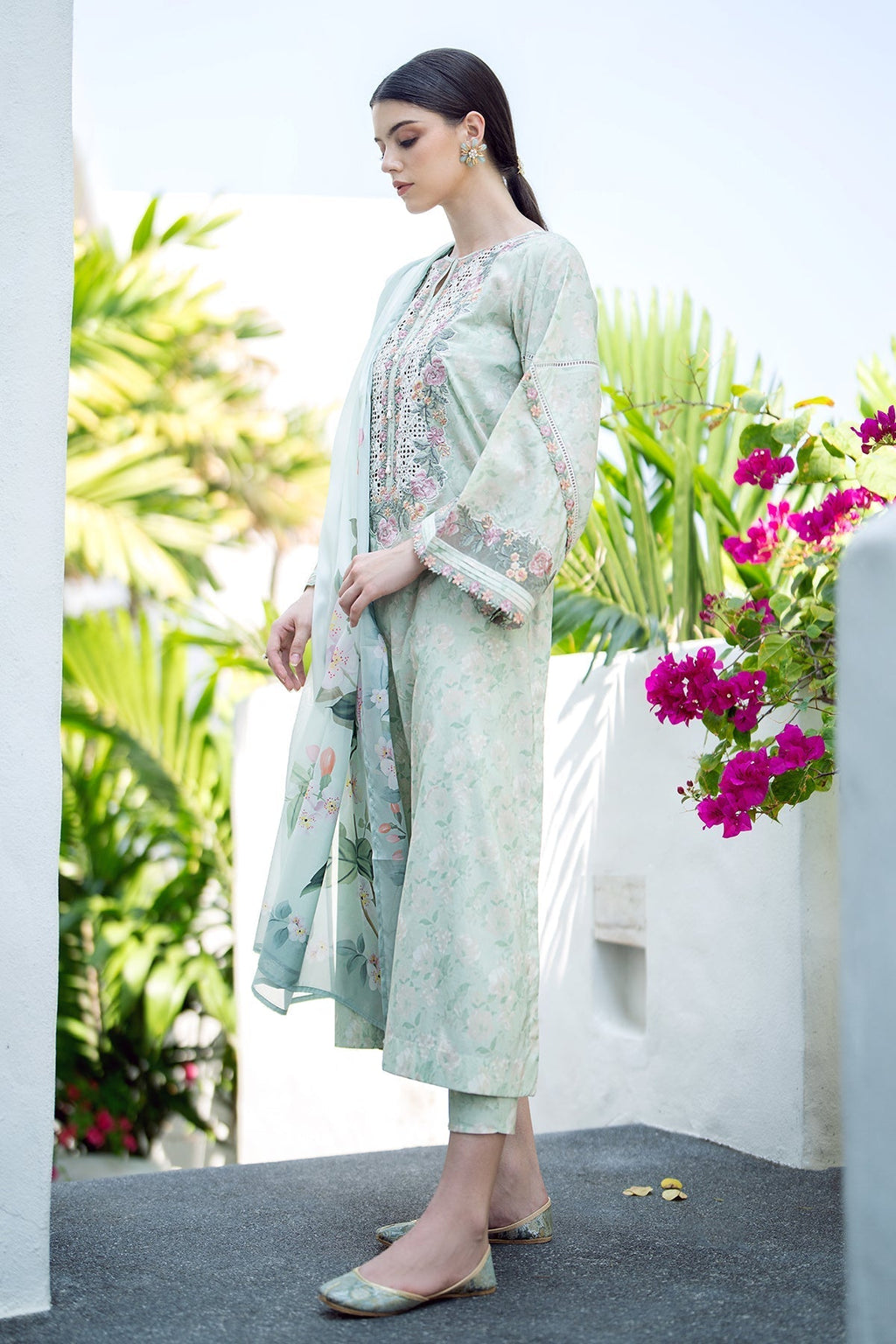 Baroque | Embroidered Lawn | SF-550
