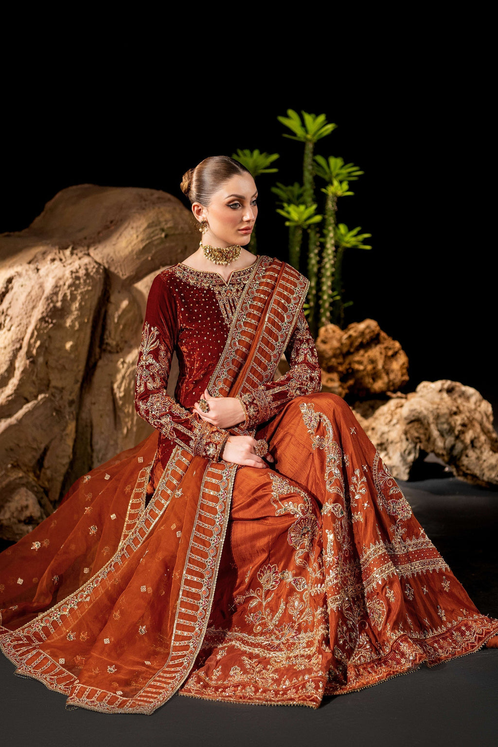 Naqshi | Makhmal 24 |  Amber - Riwayat-e-Khas