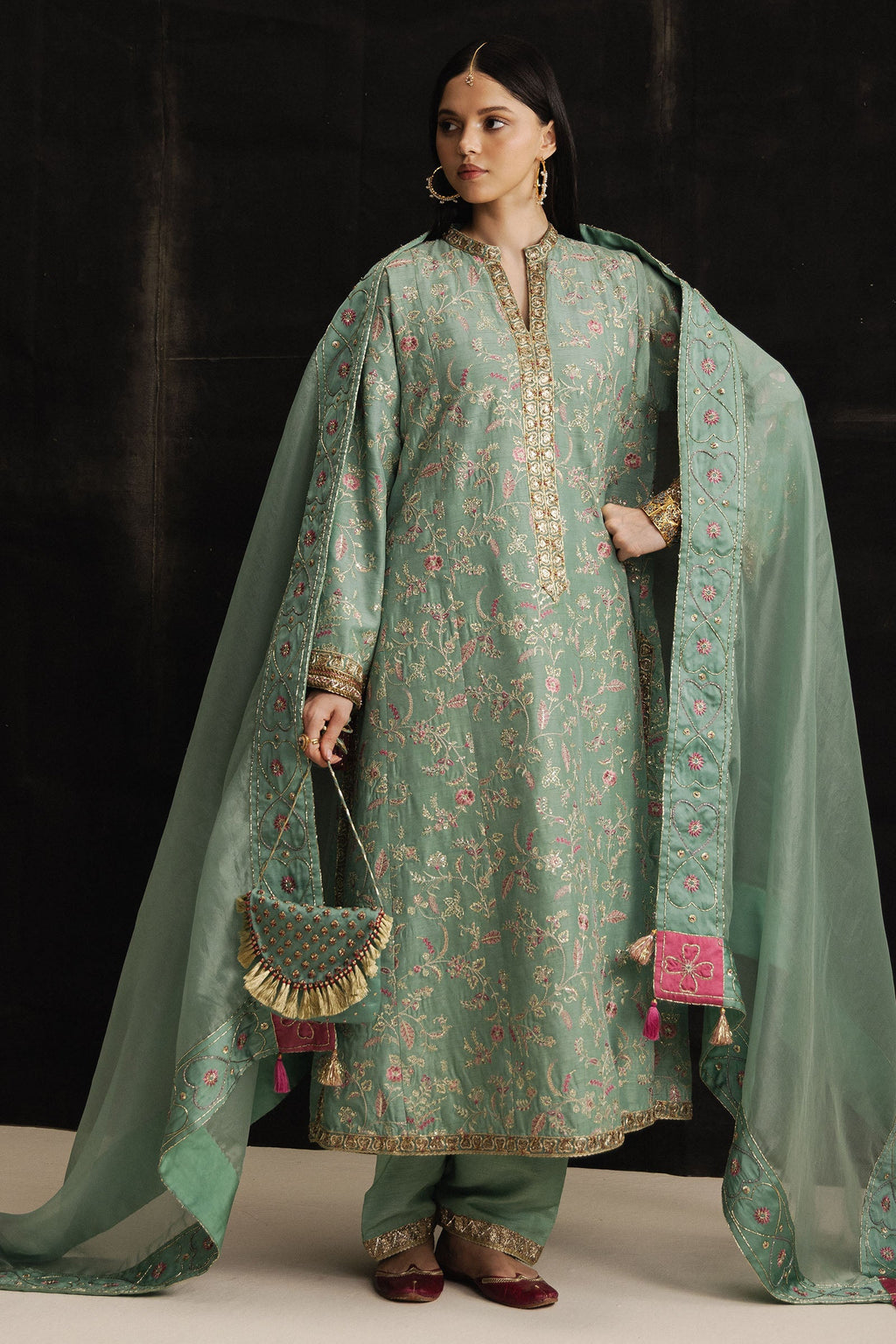 Zara Shahjahan | Studio Portraits | Anaya