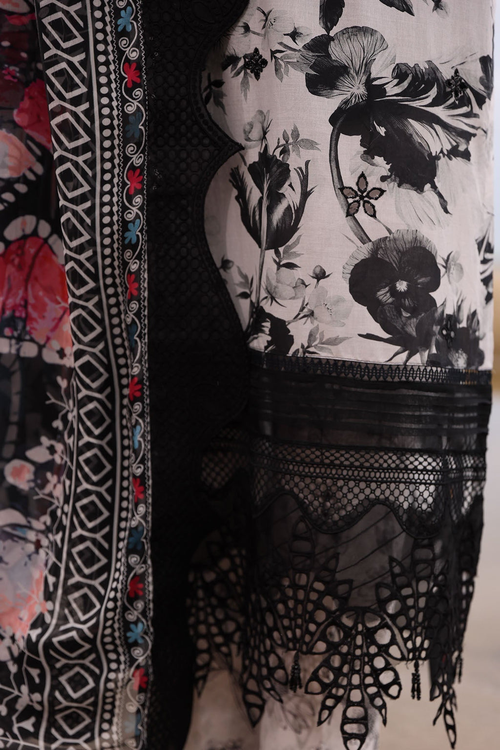 Nureh | Gardenia Embroidered Lawn 25 | NSG-175