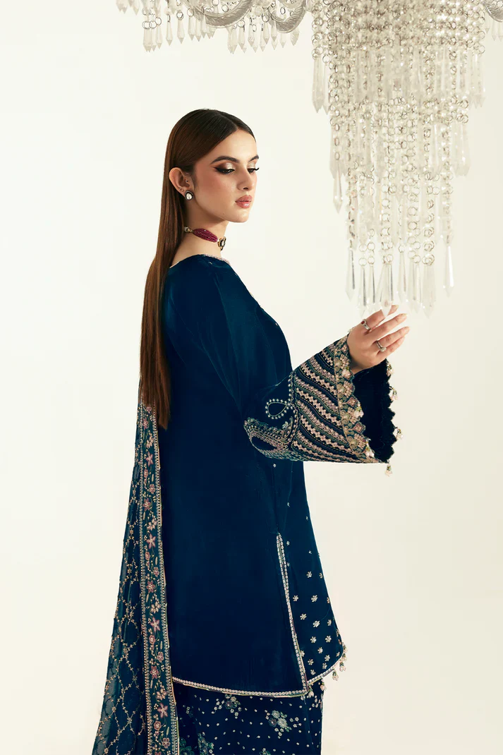 Emaan Adeel | Zarposh Velvet Collection | JAHANARA