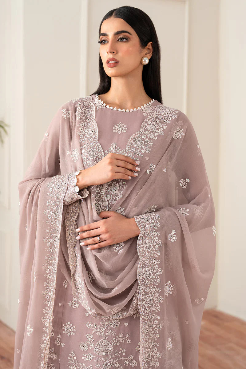 Farasha | Essence formals 25 | Powder Bloom