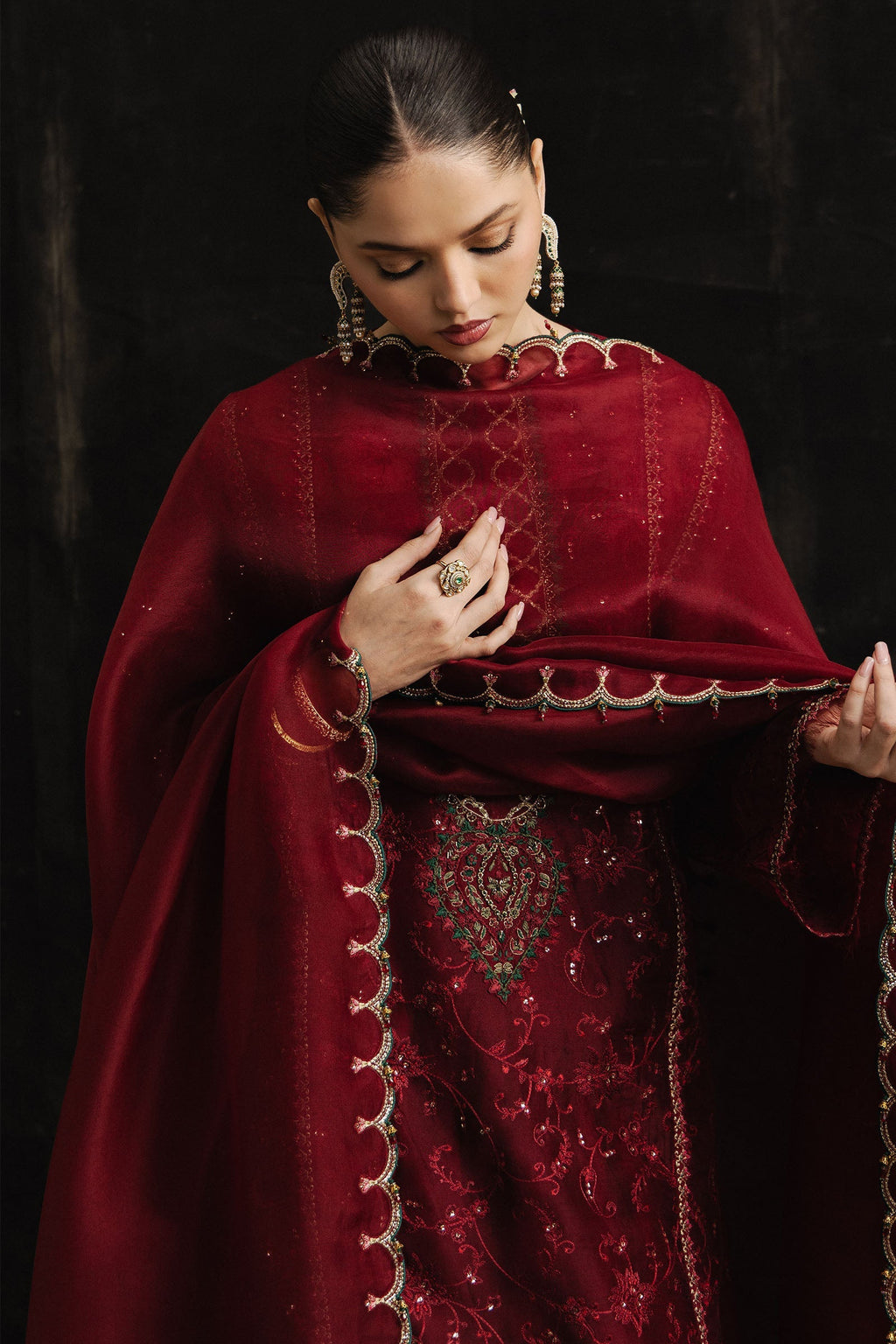 Zara Shahjahan | Studio Portraits | Baila