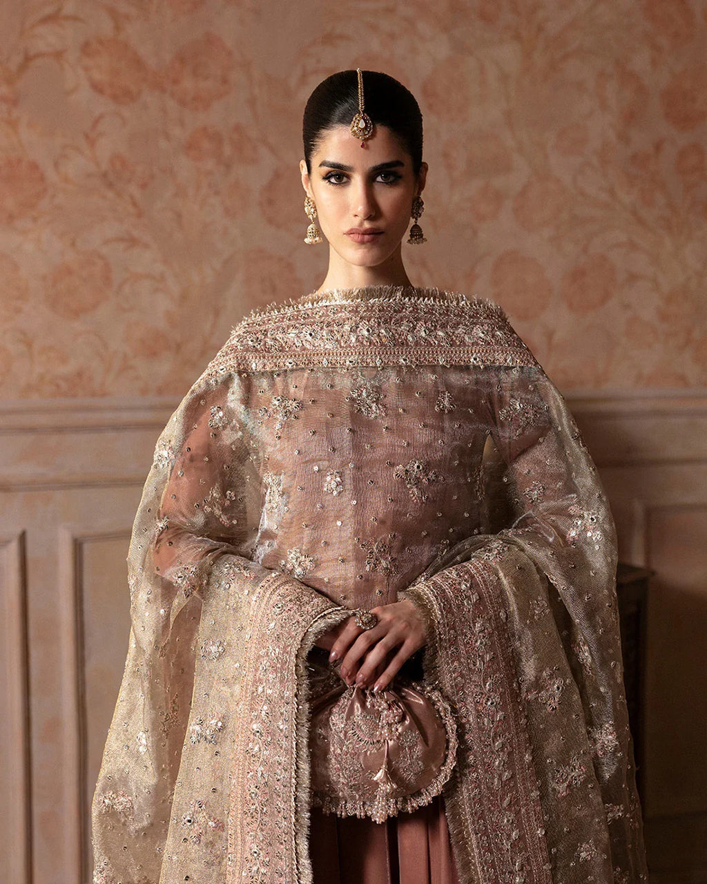 Faiza saqlain | Ismene formals | Averna
