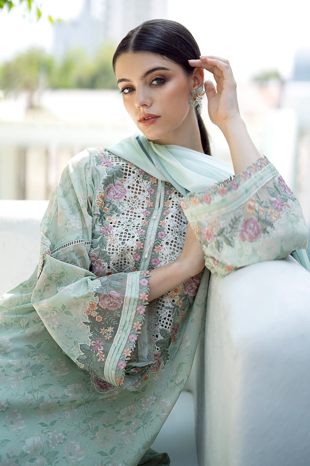 Baroque | Embroidered Lawn | SF-550